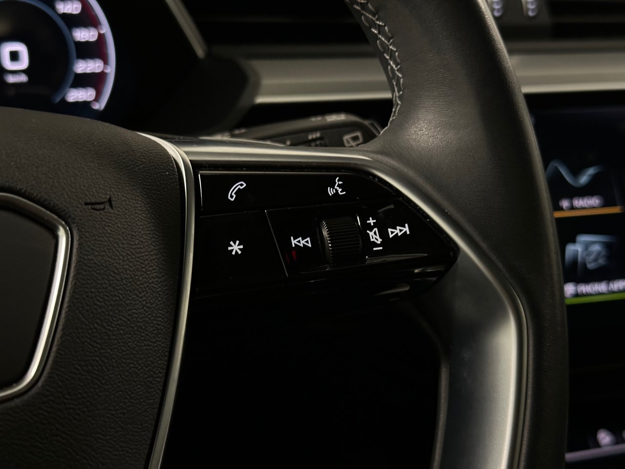 2024 Audi Q8 e-tron E-tron quattro, Vancouver, Cash