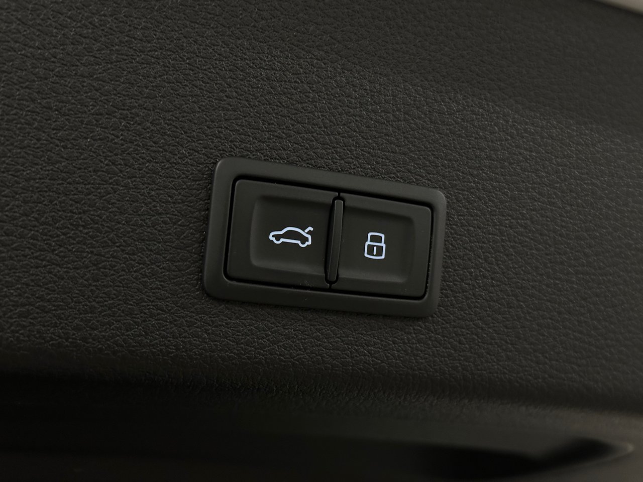2024 Audi Q8 e-tron E-tron quattro, Vancouver, Cash