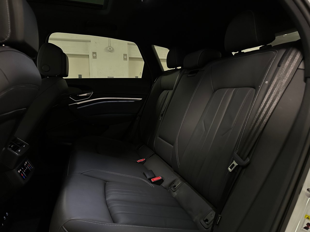2024 Audi Q8 e-tron E-tron quattro, Vancouver, Cash