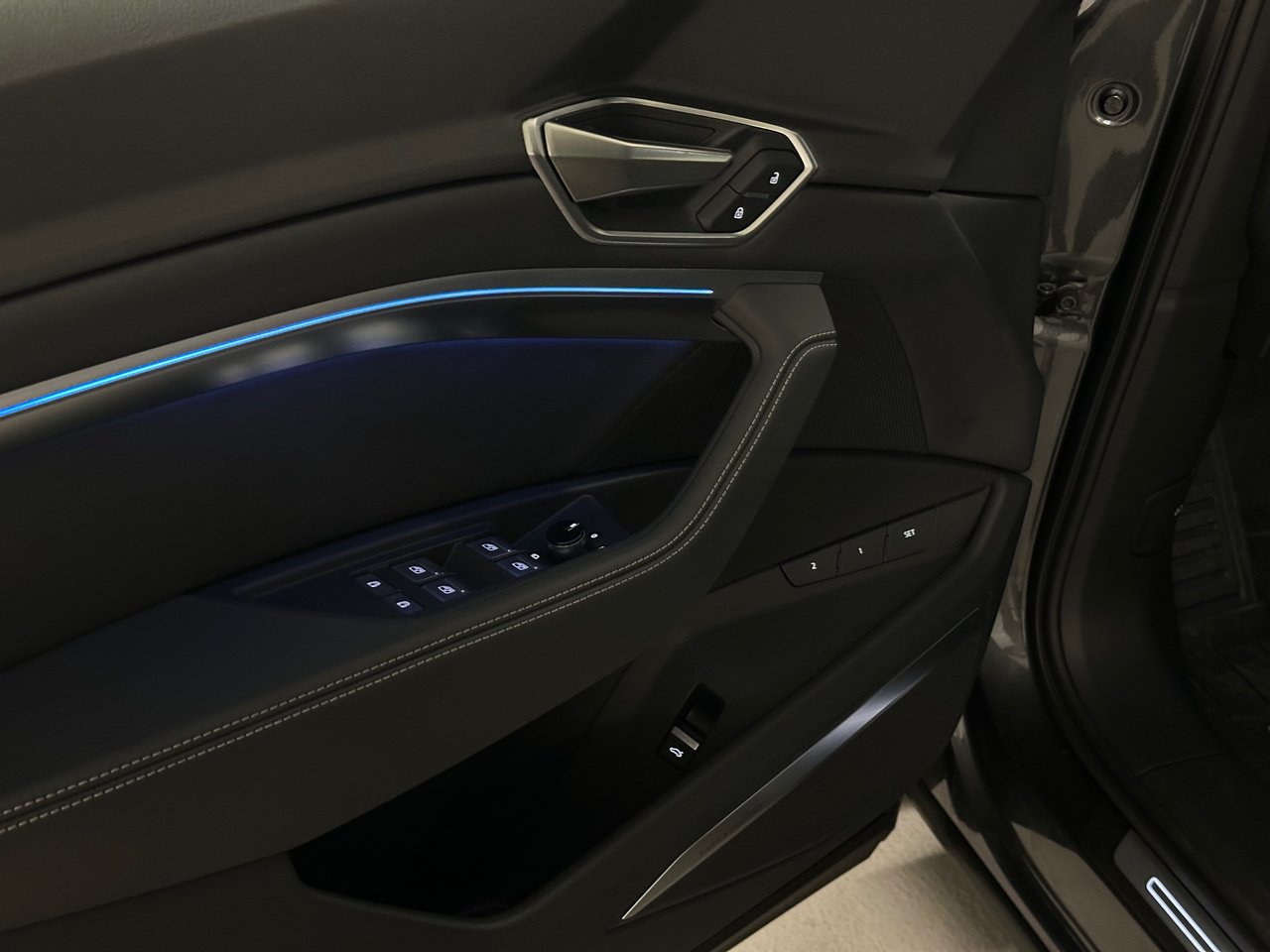 2024 Audi Q8 e-tron Sportback quattro, Vancouver, Cash