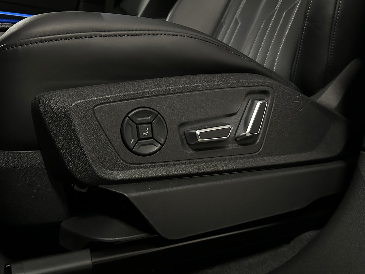 2024 Audi Q8 e-tron Sportback quattro, Vancouver, Cash