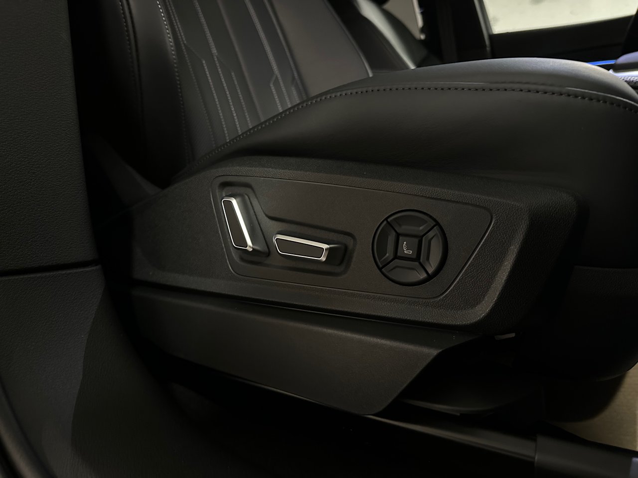 2024 Audi Q8 e-tron Sportback quattro, Vancouver, Cash