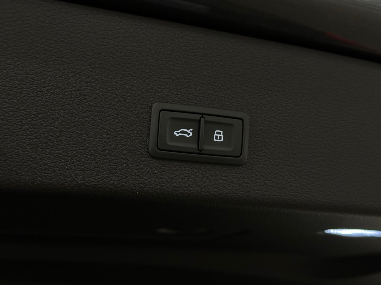 2024 Audi Q8 e-tron Sportback quattro, Vancouver, Cash
