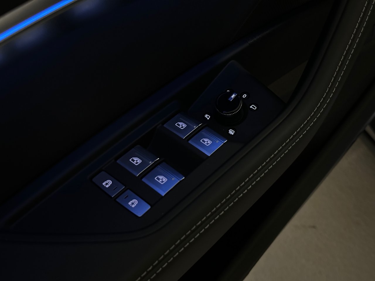 2024 Audi Q8 e-tron Sportback quattro, Vancouver, Cash