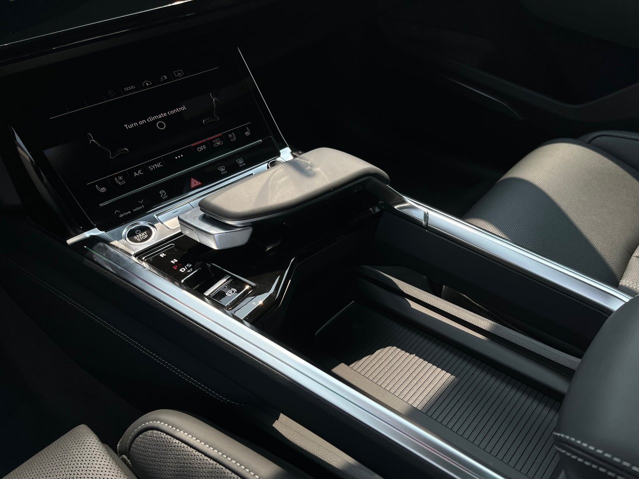 New 2024 Daytona Grey pearl Audi Quattro image 22