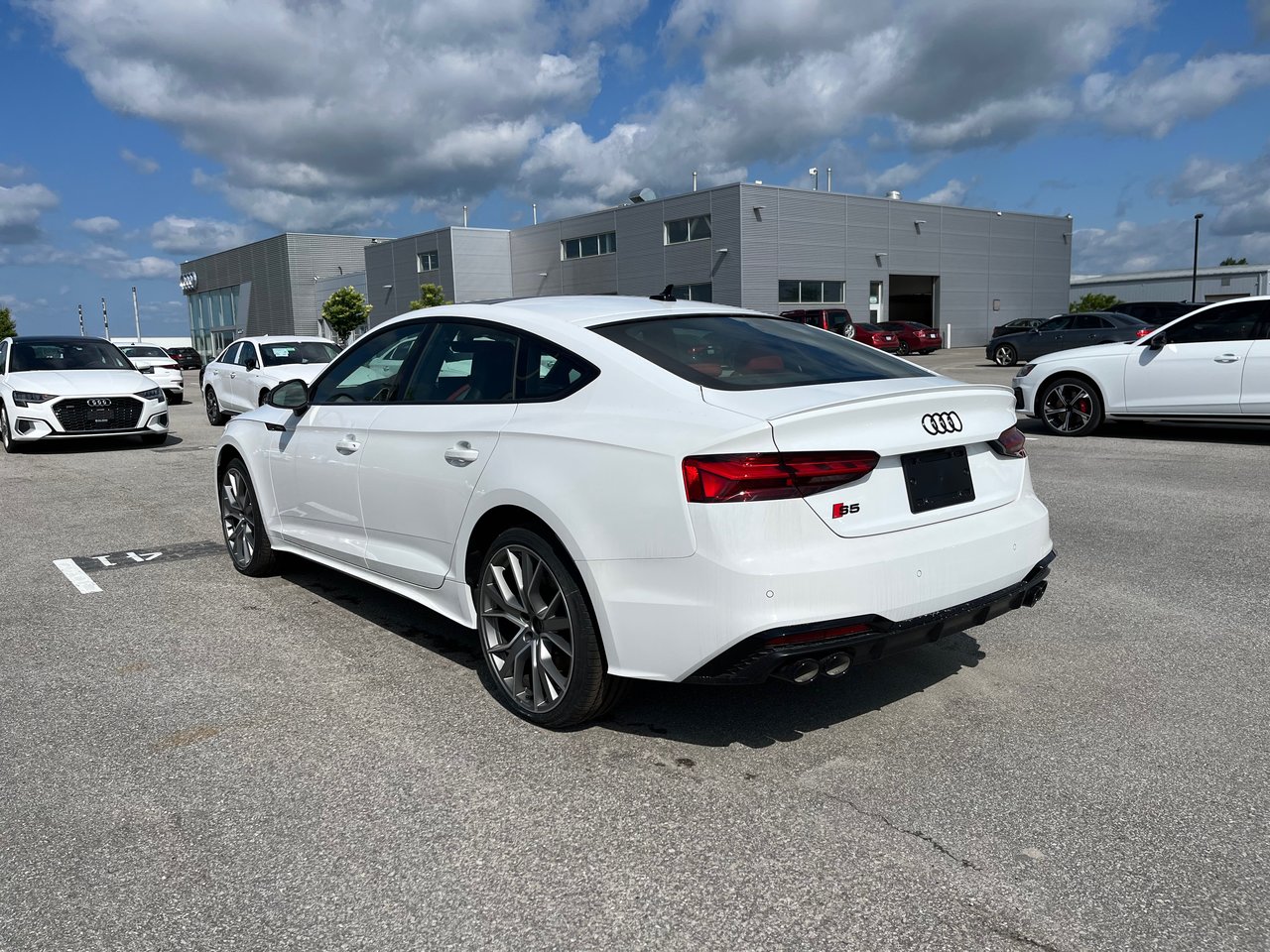 New 2023 Ibis white Audi Progressiv image 5