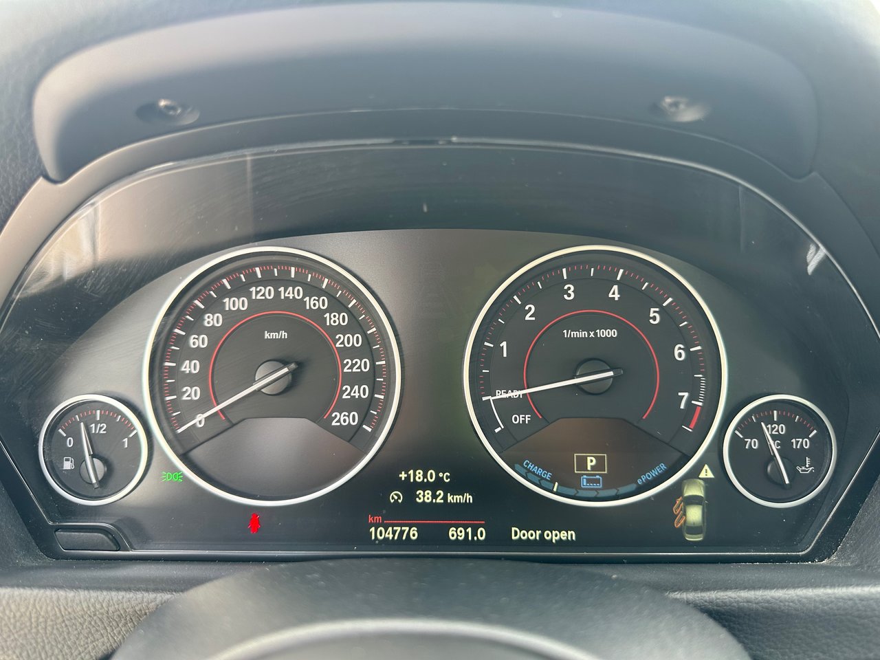Used 2018 White BMW 330e image 18