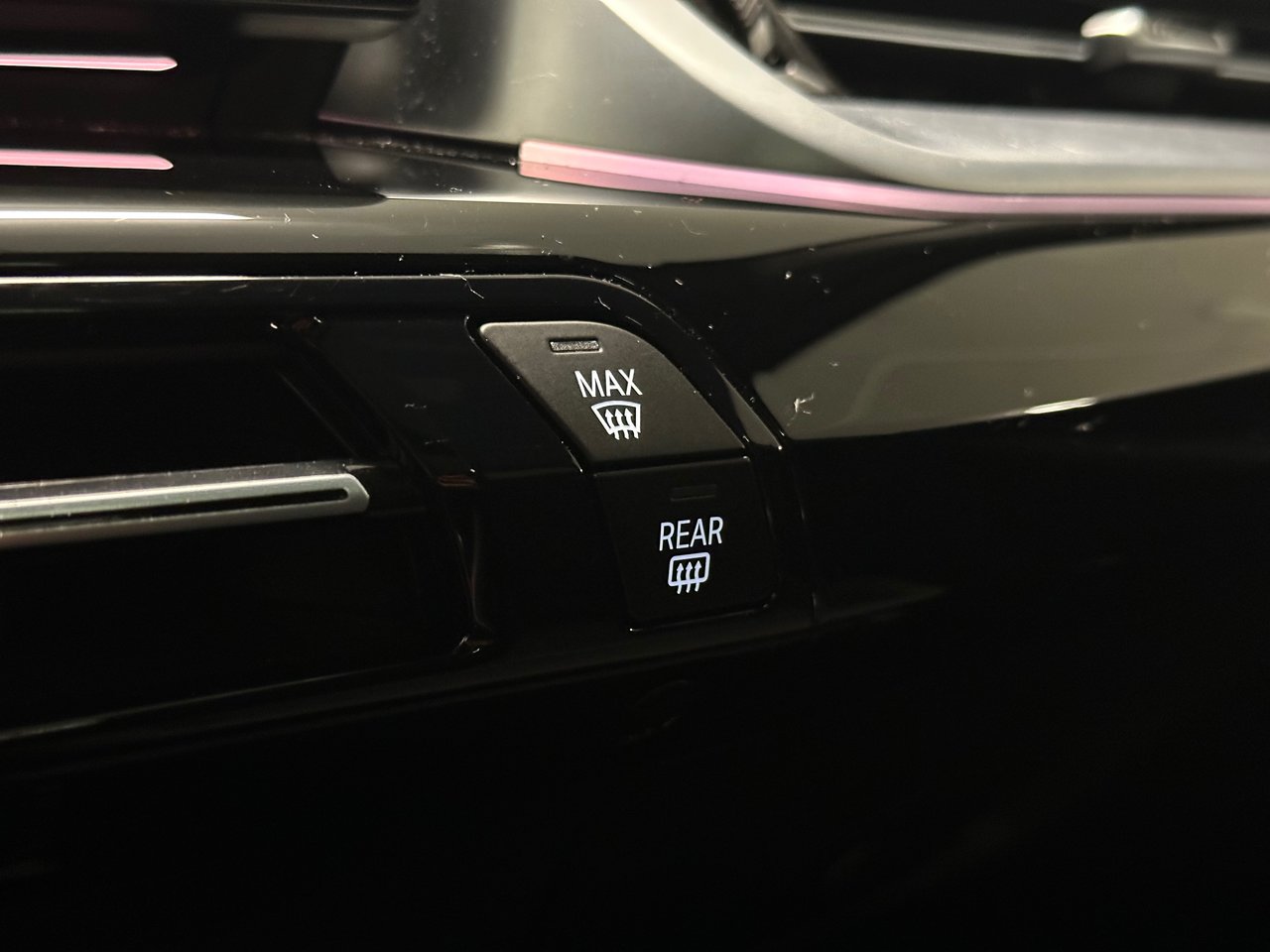 2023 BMW X1 xDrive28i, Vancouver, Cash