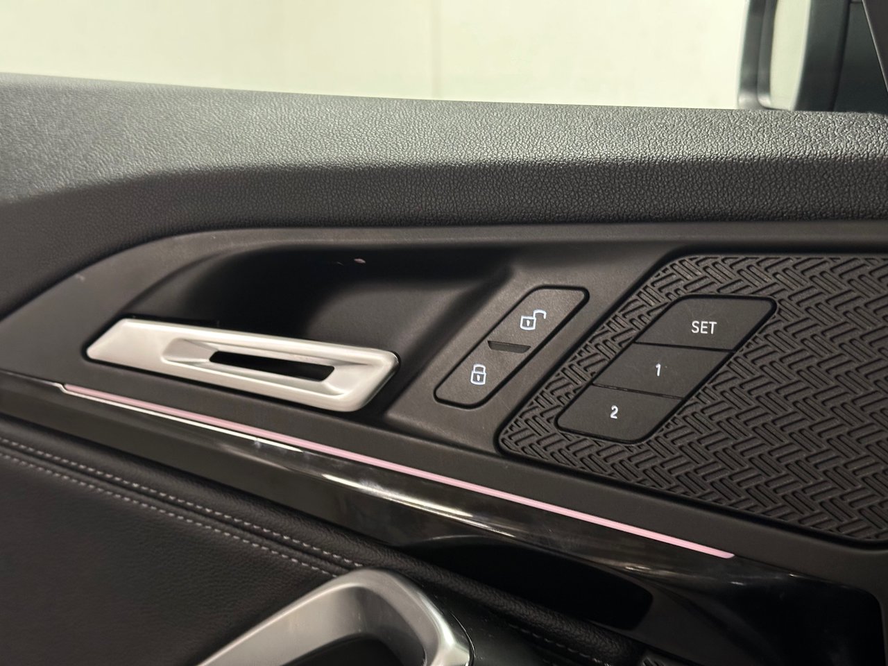 2023 BMW X1 xDrive28i, Vancouver, Cash