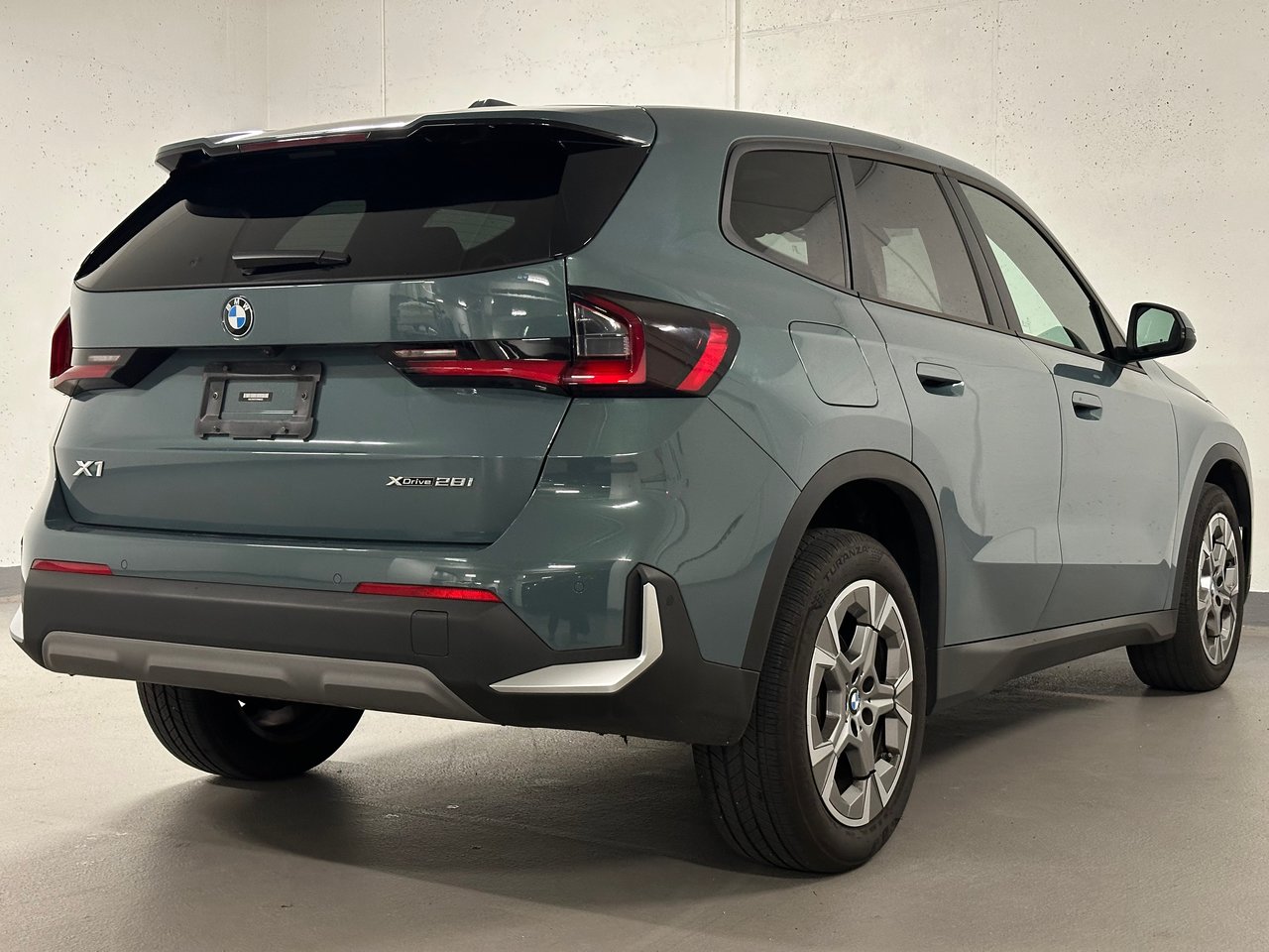 2023 BMW X1 xDrive28i, Vancouver, Cash