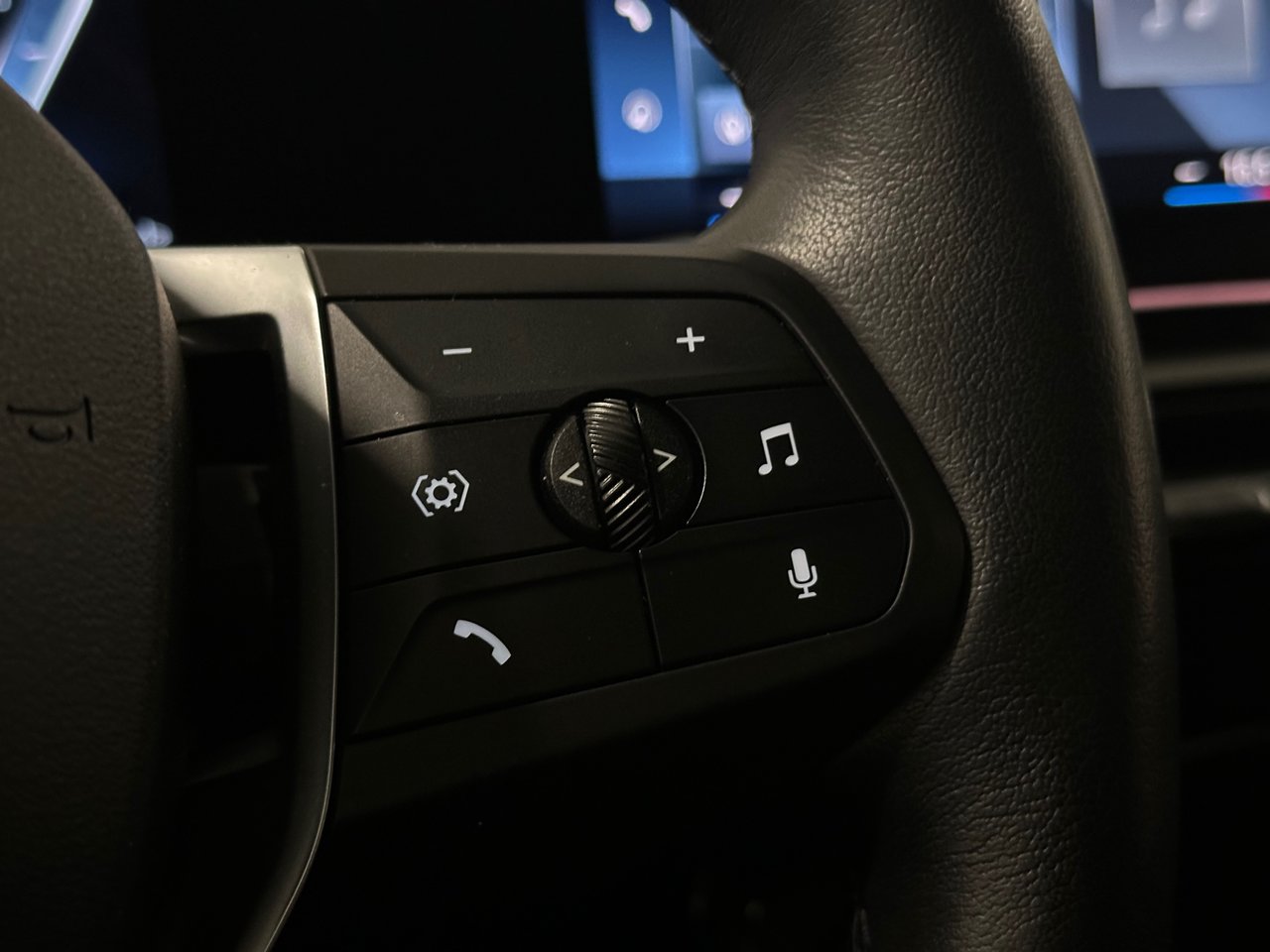 2023 BMW X1 xDrive28i, Vancouver, Cash