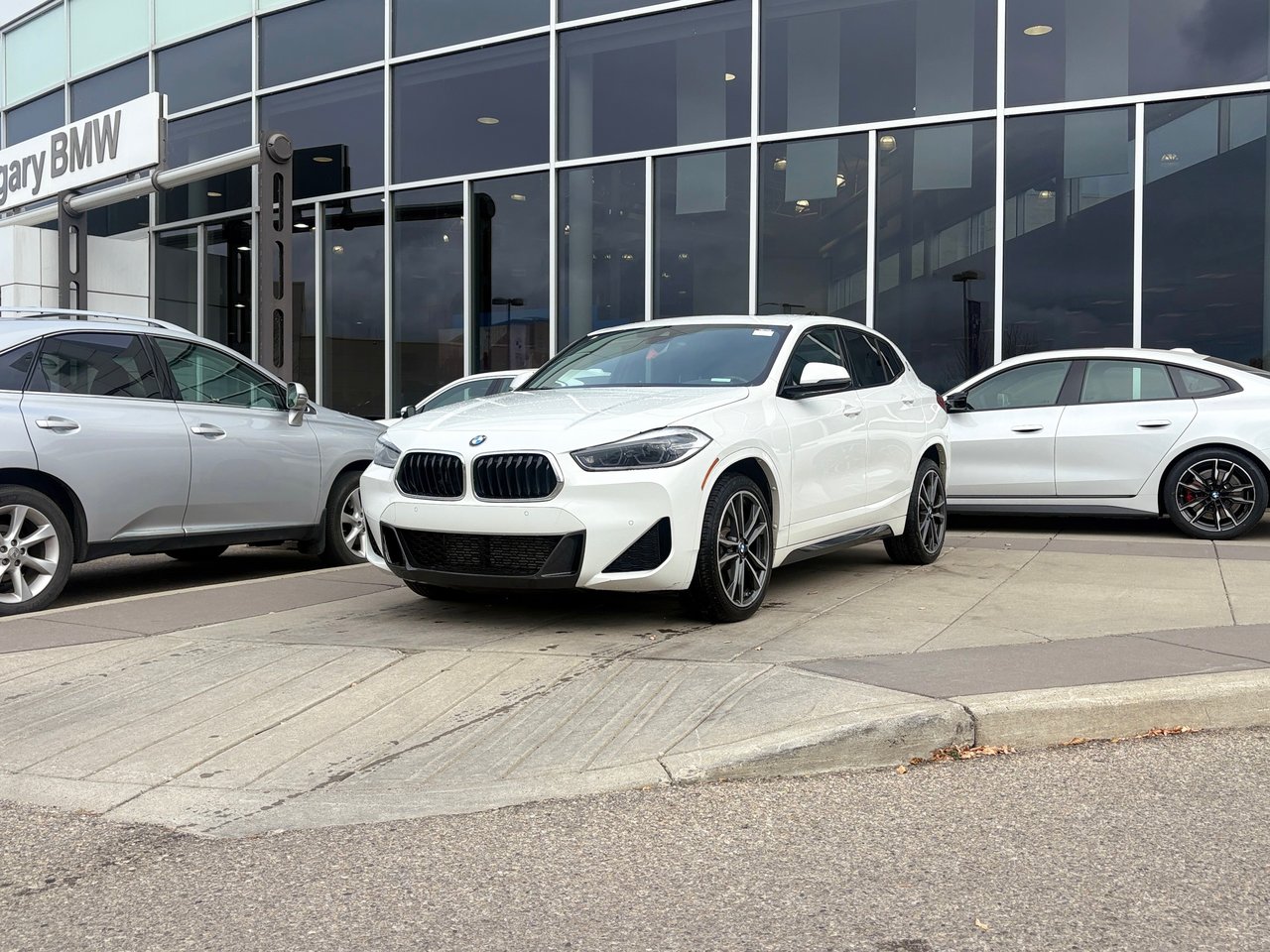 Alpine White 2022 BMW X2 SUV / Crossover All-Wheel Drive Automatic