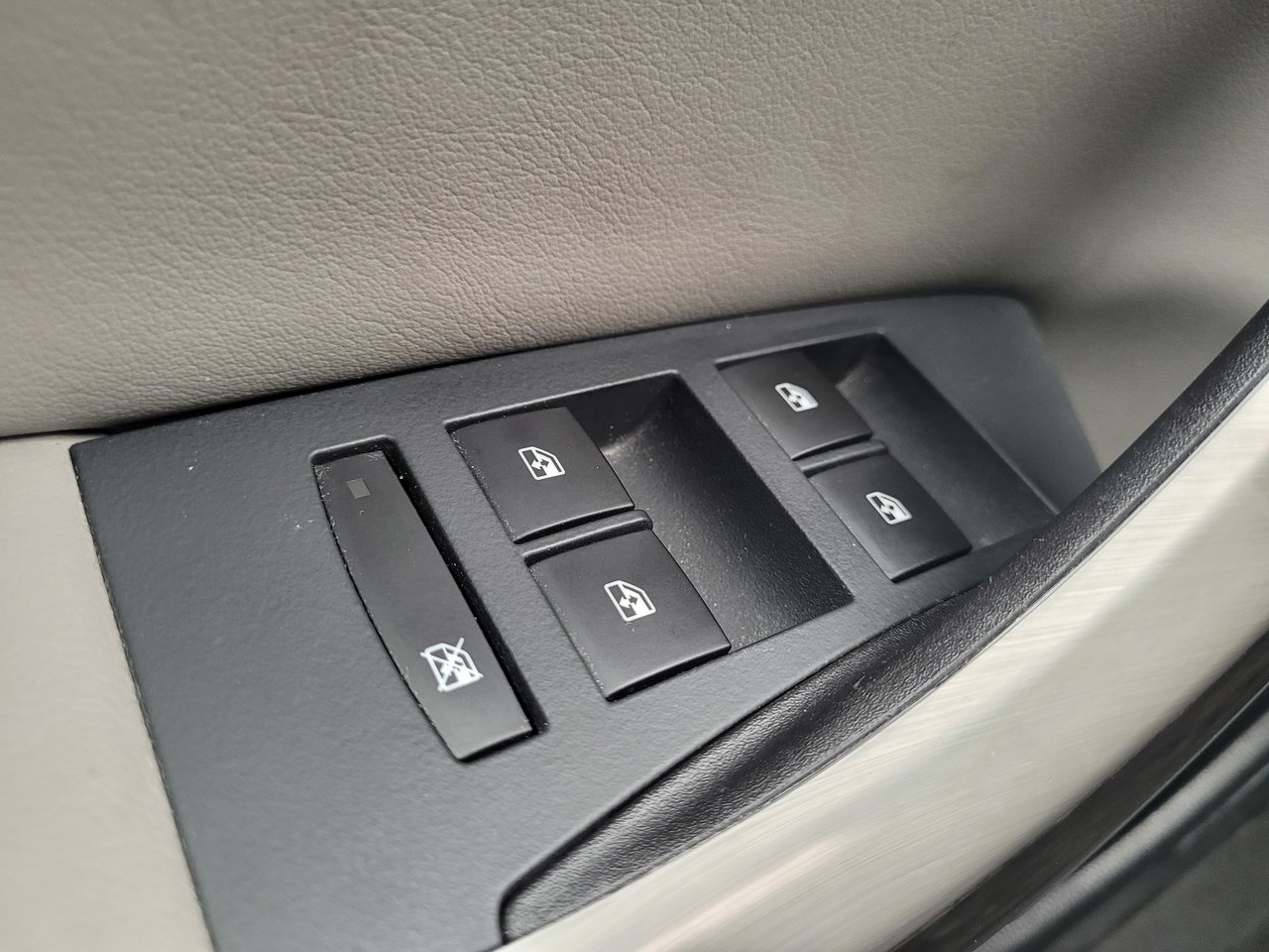Used 2016 Mocha (MET) Buick Sport Touring image 21