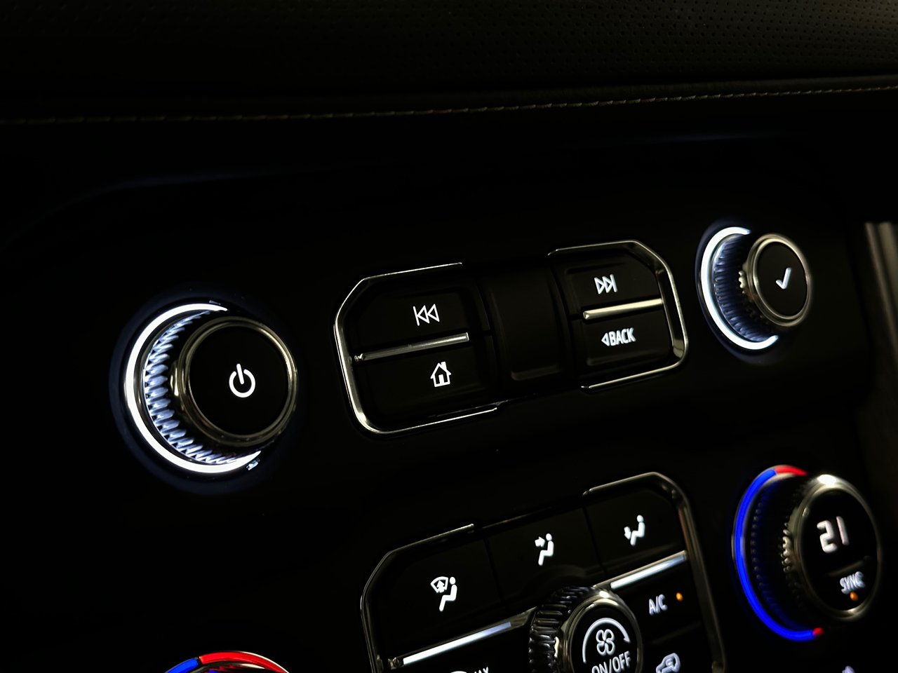 2023 GMC Yukon SLT, Vancouver, Cash