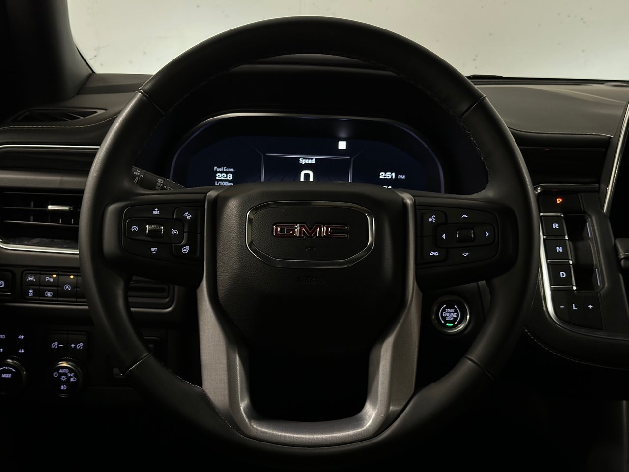 2023 GMC Yukon SLT, Vancouver, Cash