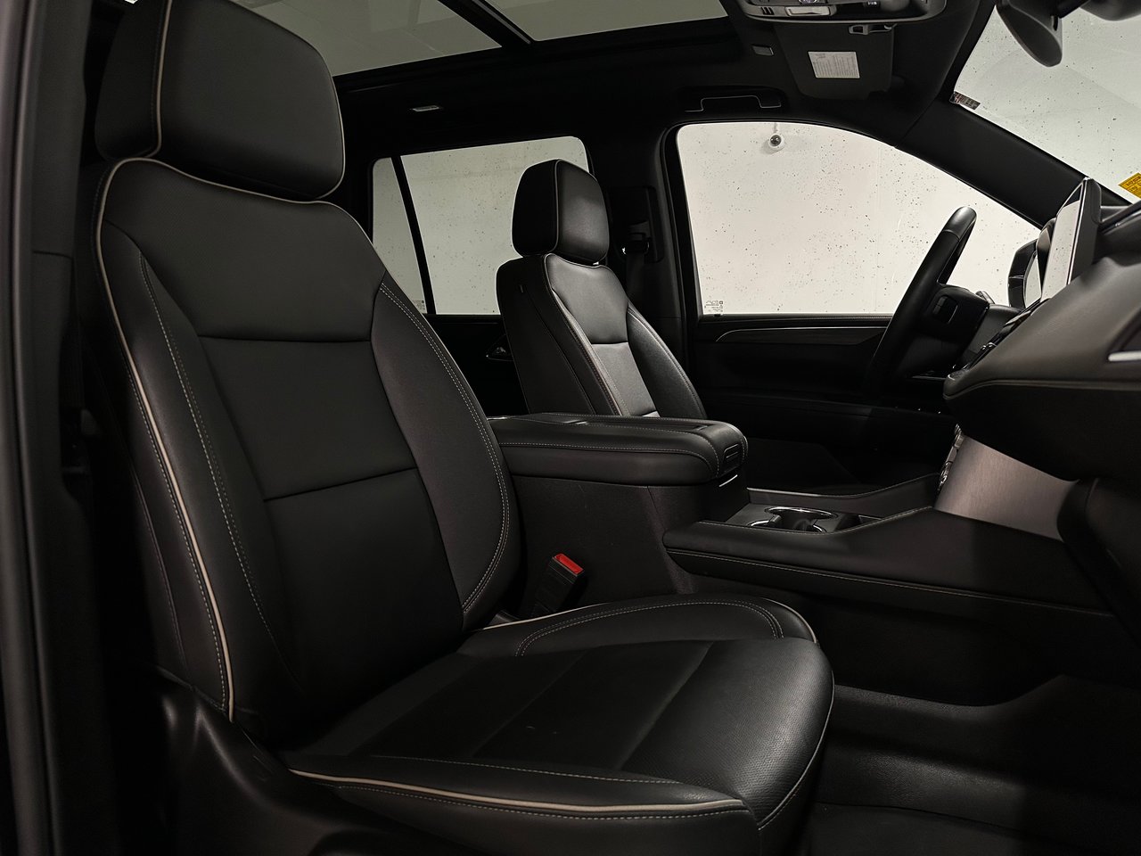 2023 GMC Yukon SLT, Vancouver, Cash