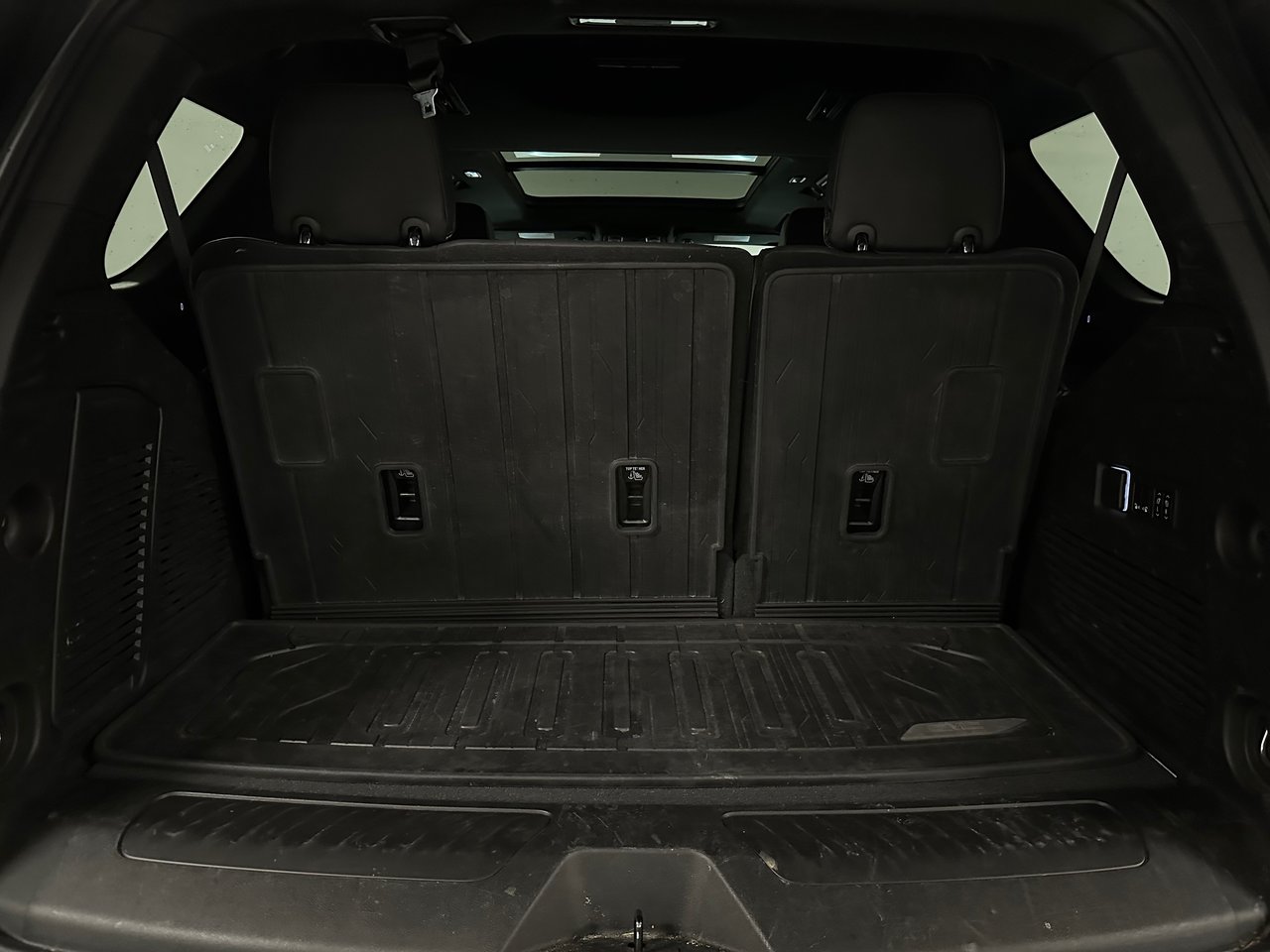 2023 GMC Yukon SLT, Vancouver, Cash