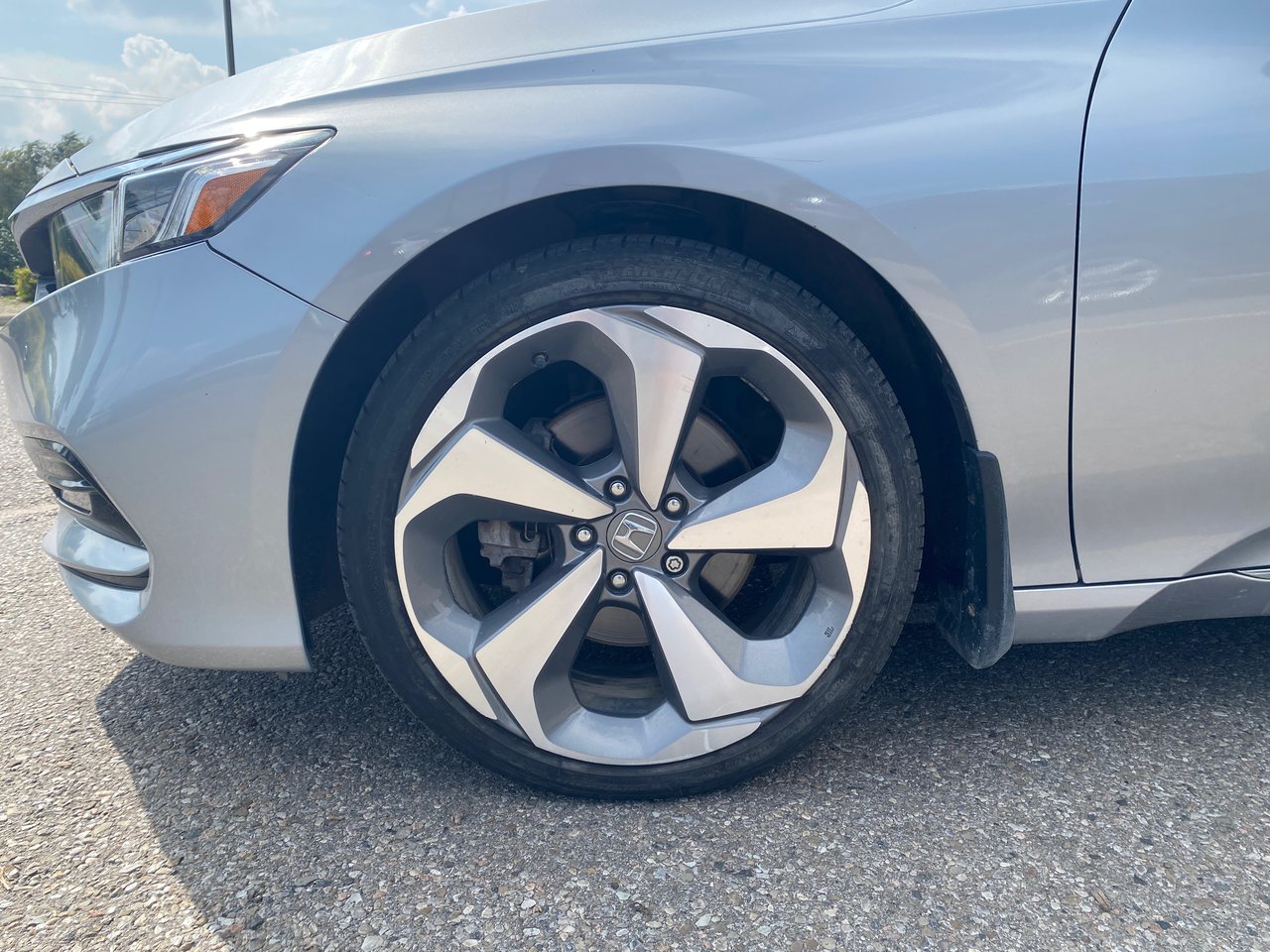 Used 2018 silver Honda Sedan 2.0T Touring 10AT image 3
