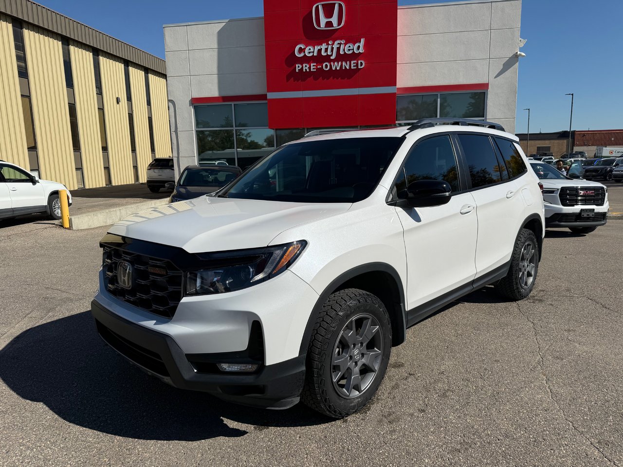 Platinum White Pearl 2024 Honda Passport SUV / Crossover All-Wheel Drive Automatic
