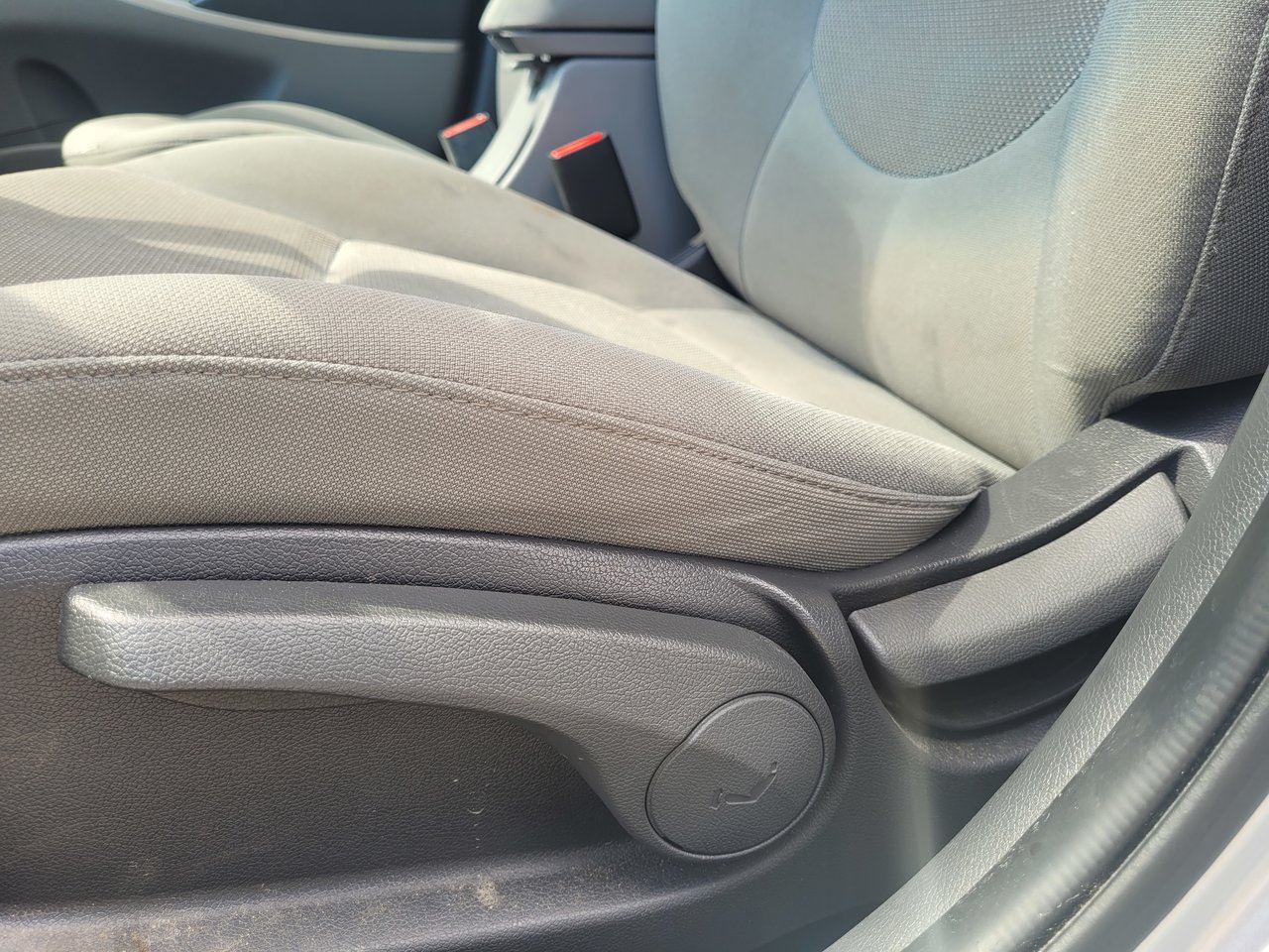 Used 2014 Ironman Silver Met Hyundai GL image 11