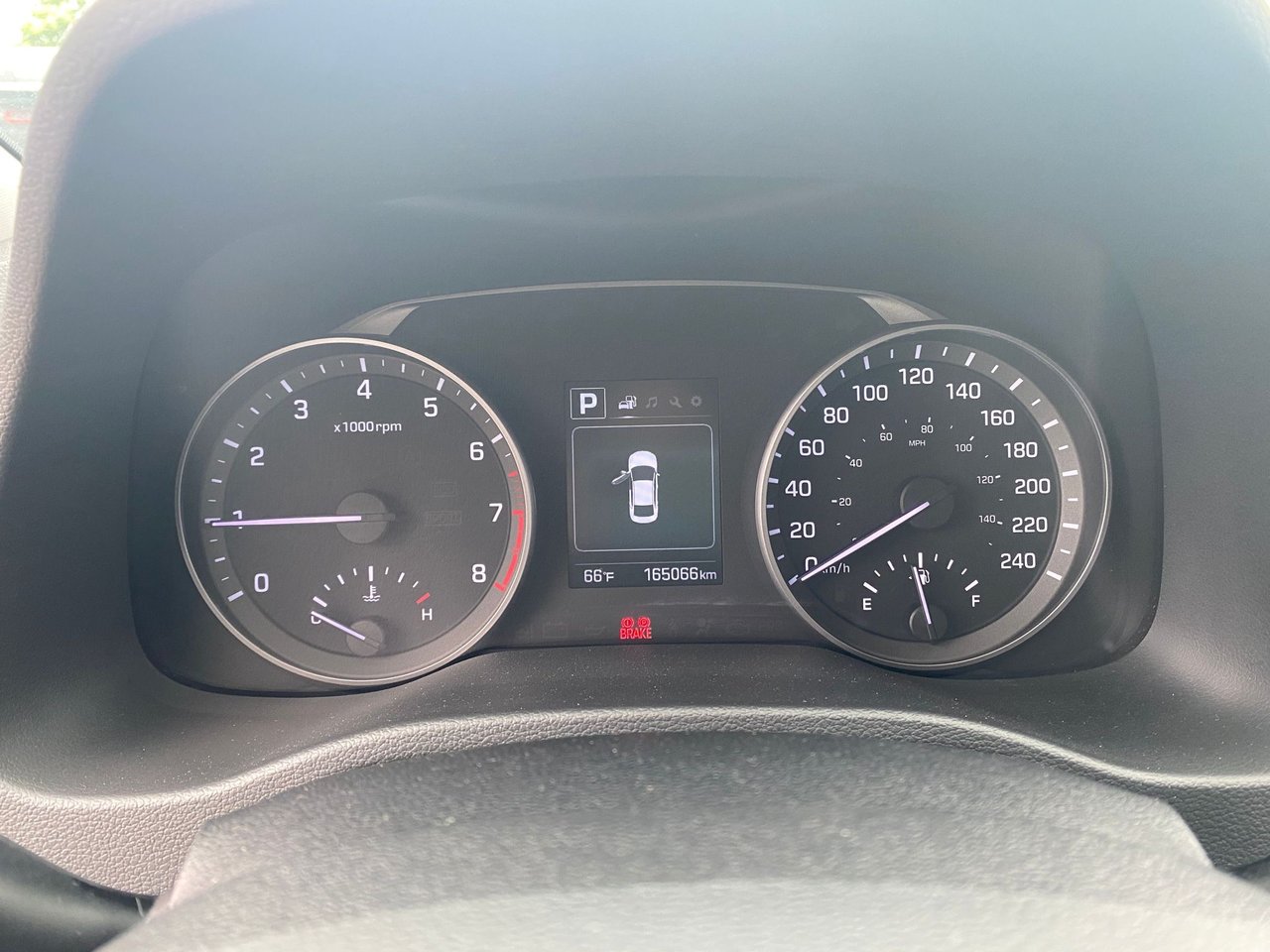 Used 2018 White Hyundai GLS at image 10