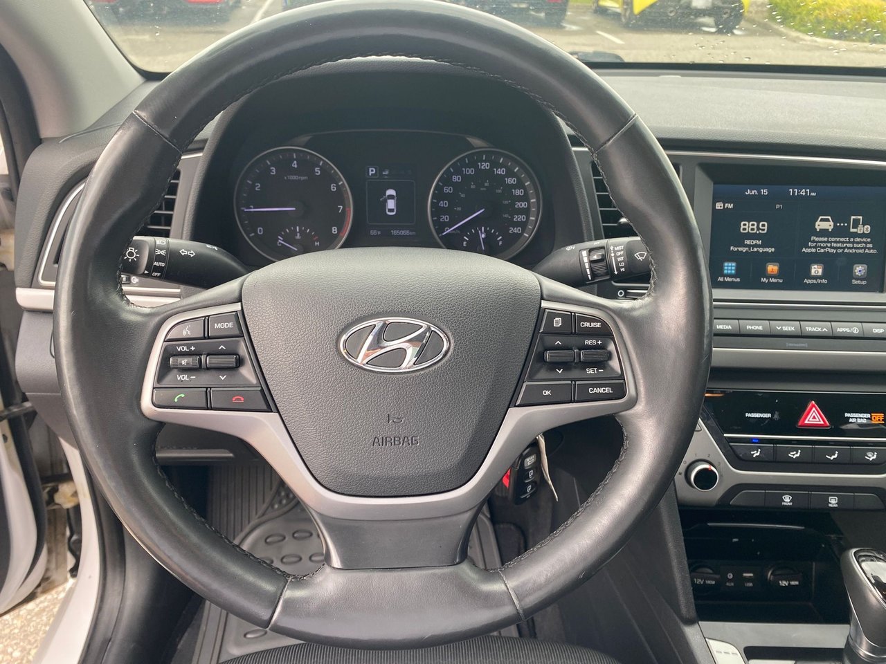 Used 2018 White Hyundai GLS at image 9