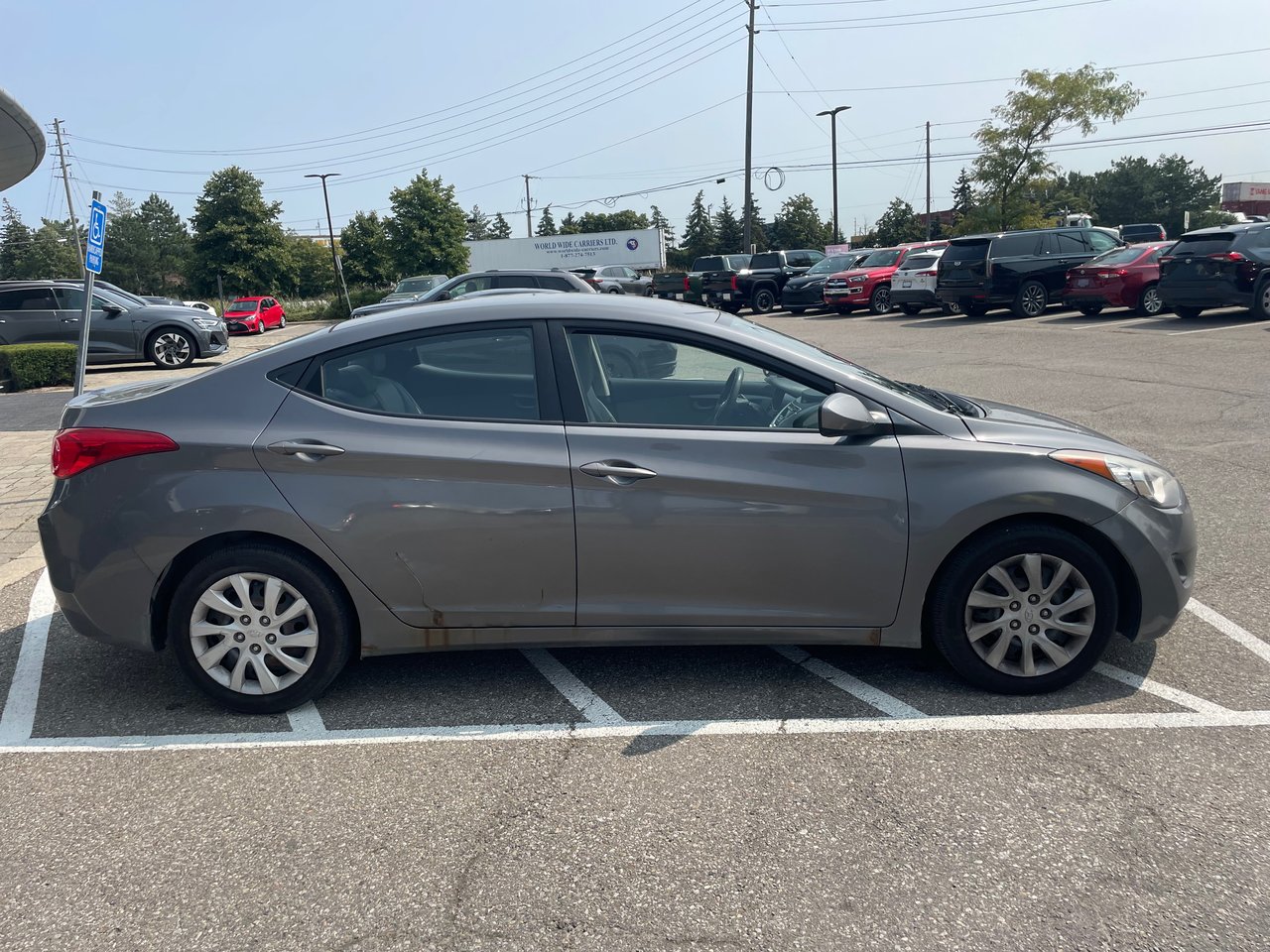 Used 2011 SILVER Hyundai GLS at image 5