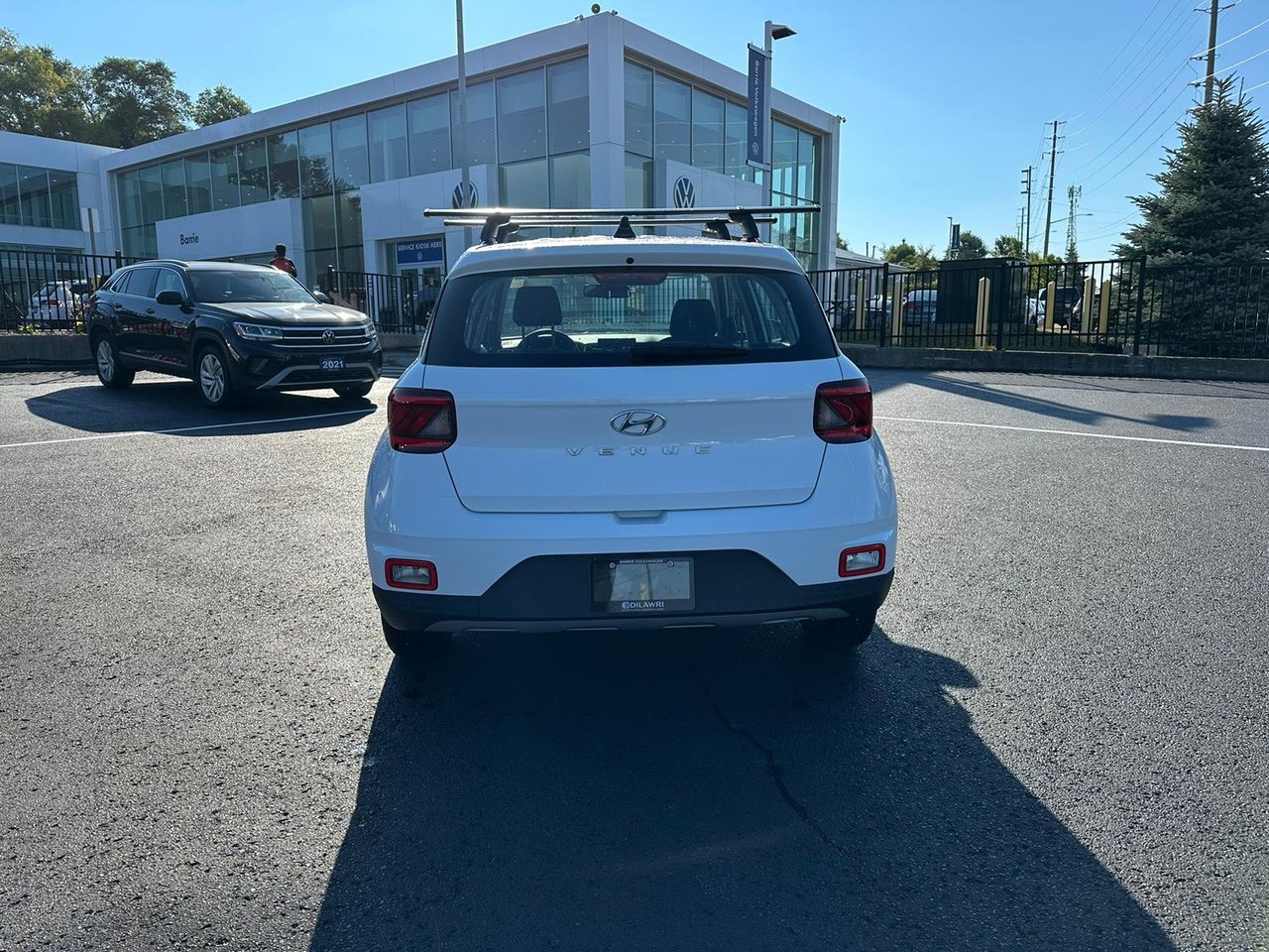 Used 2022 Polar White Hyundai Essential image 3