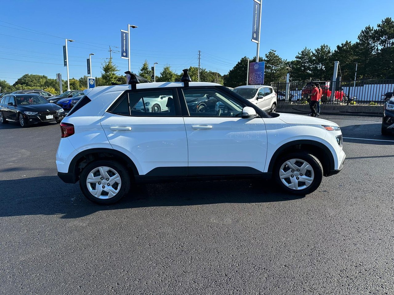 Used 2022 Polar White Hyundai Essential image 4