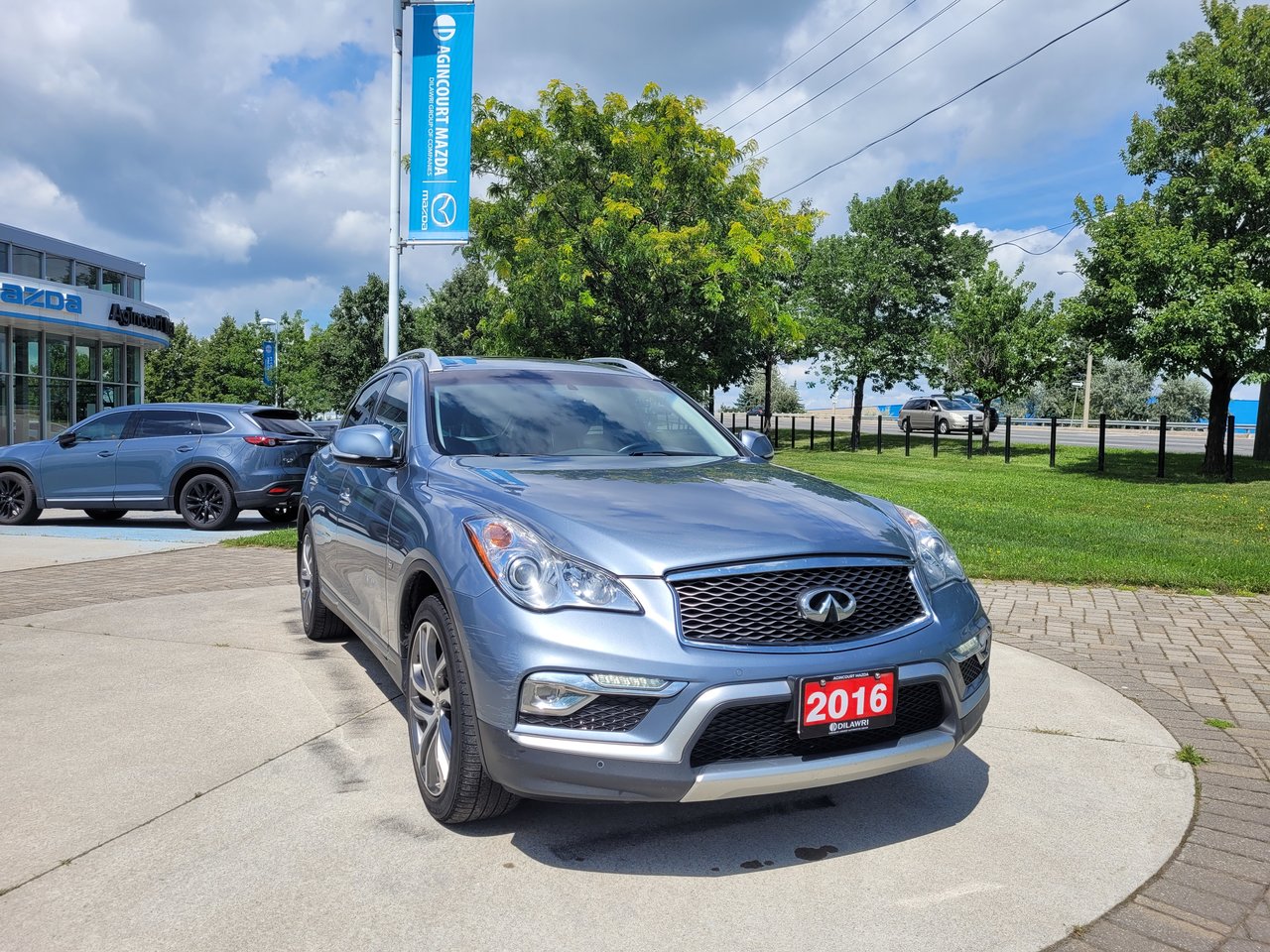 Used 2016 Blue INFINITI  image 11