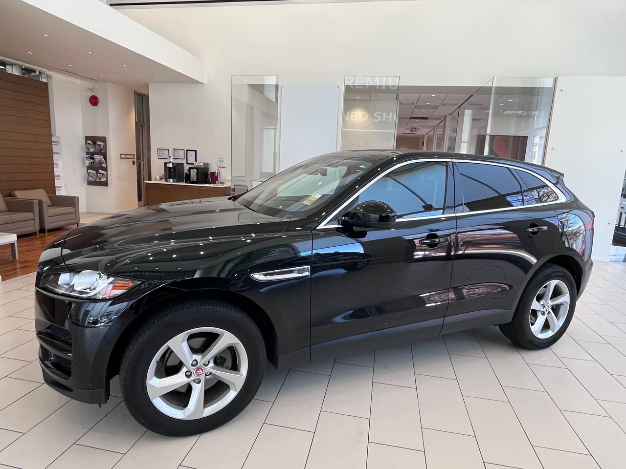 Used 2020 Santorini Black Jaguar 25t AWD Premium image 6