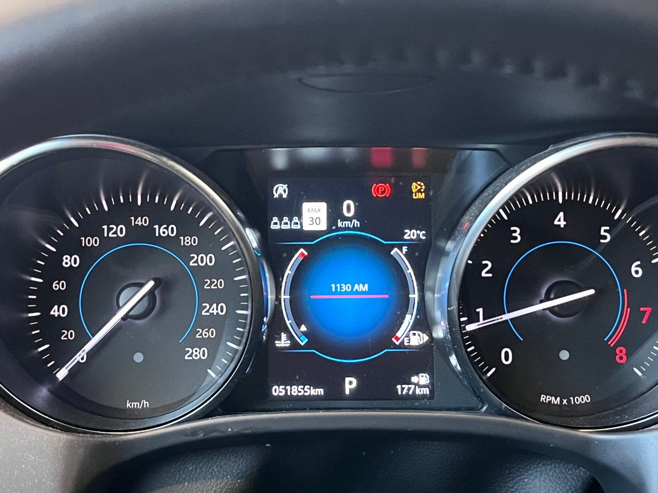 Used 2020 Santorini Black Jaguar 25t AWD Premium image 4