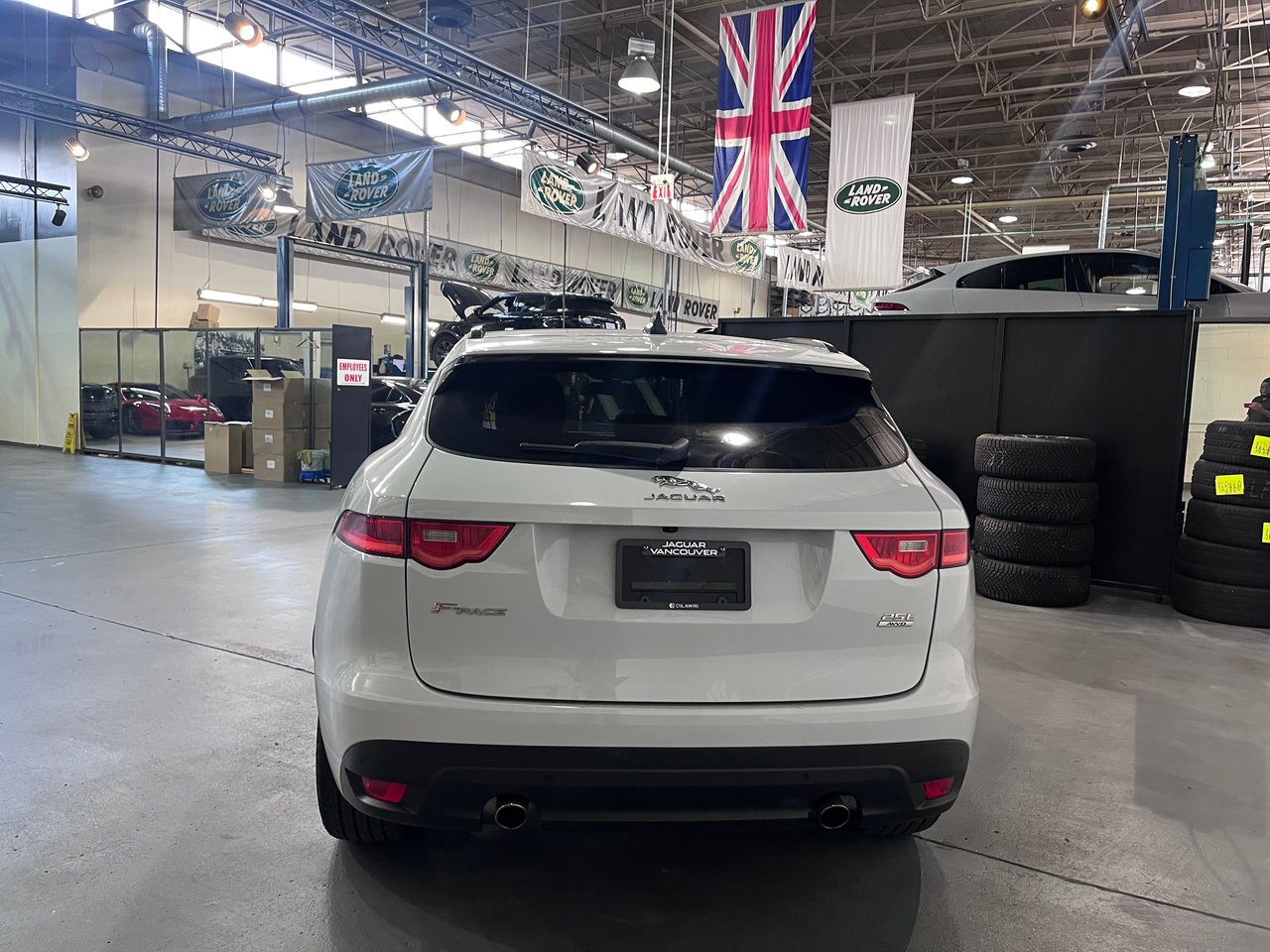Used 2020 Yulong White Jaguar 25t AWD Checkered Flag image 14