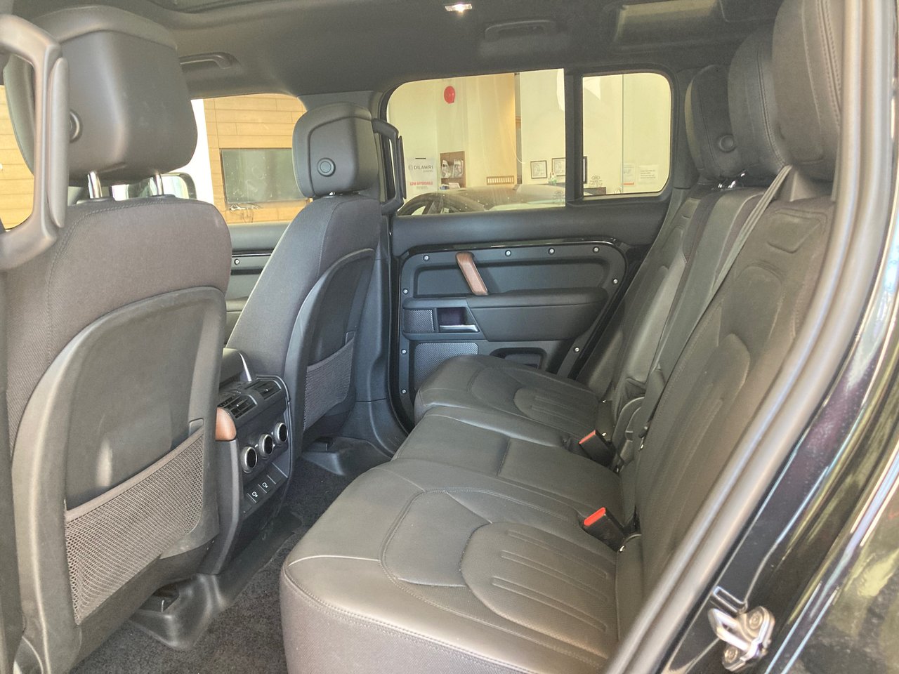 Used 2023 Santorini Black Land Rover 110 P400 X image 12