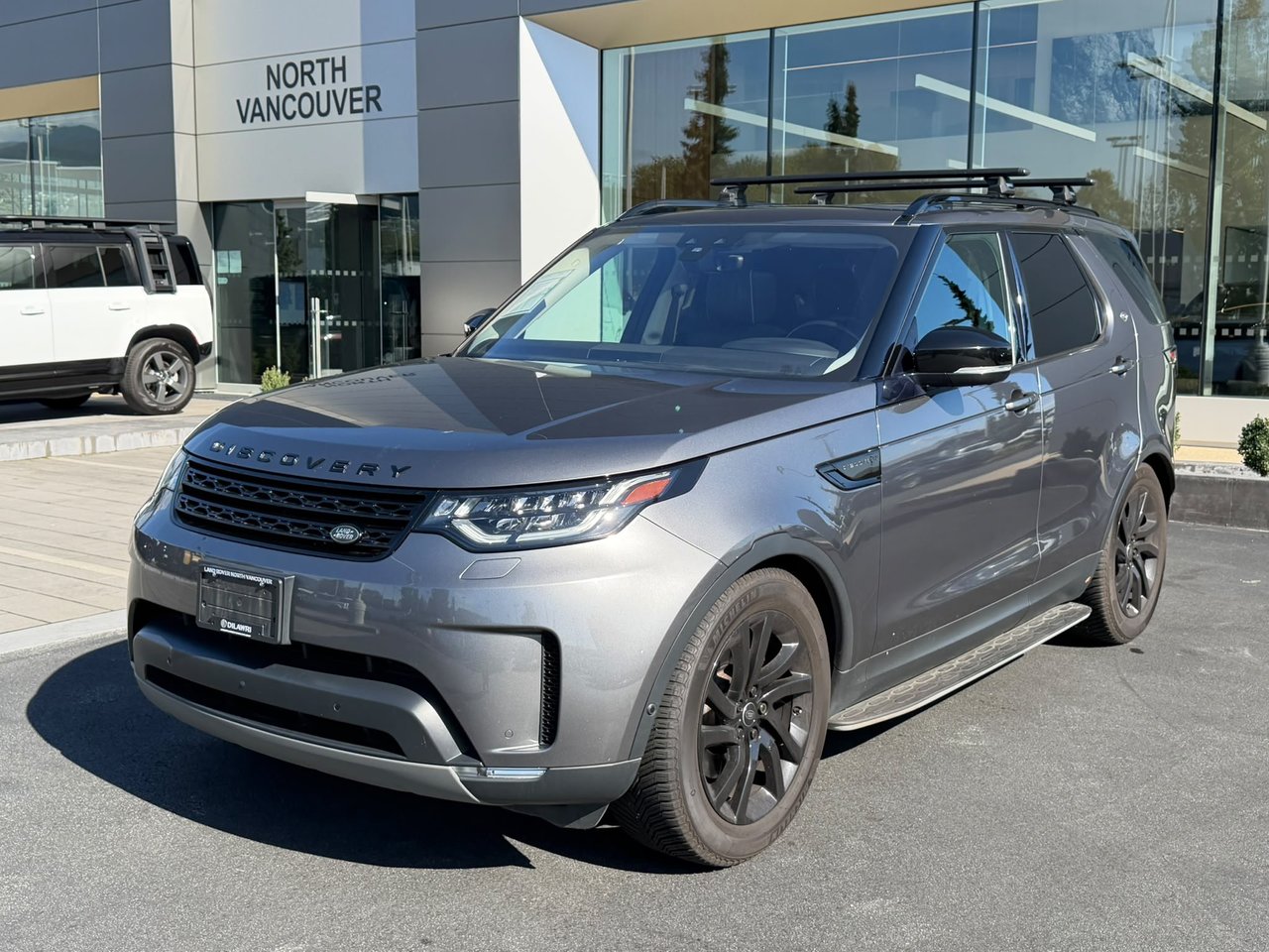 Gray (Corris Grey) 2017 Land Rover Discovery SUV / Crossover All-Wheel Drive Automatic