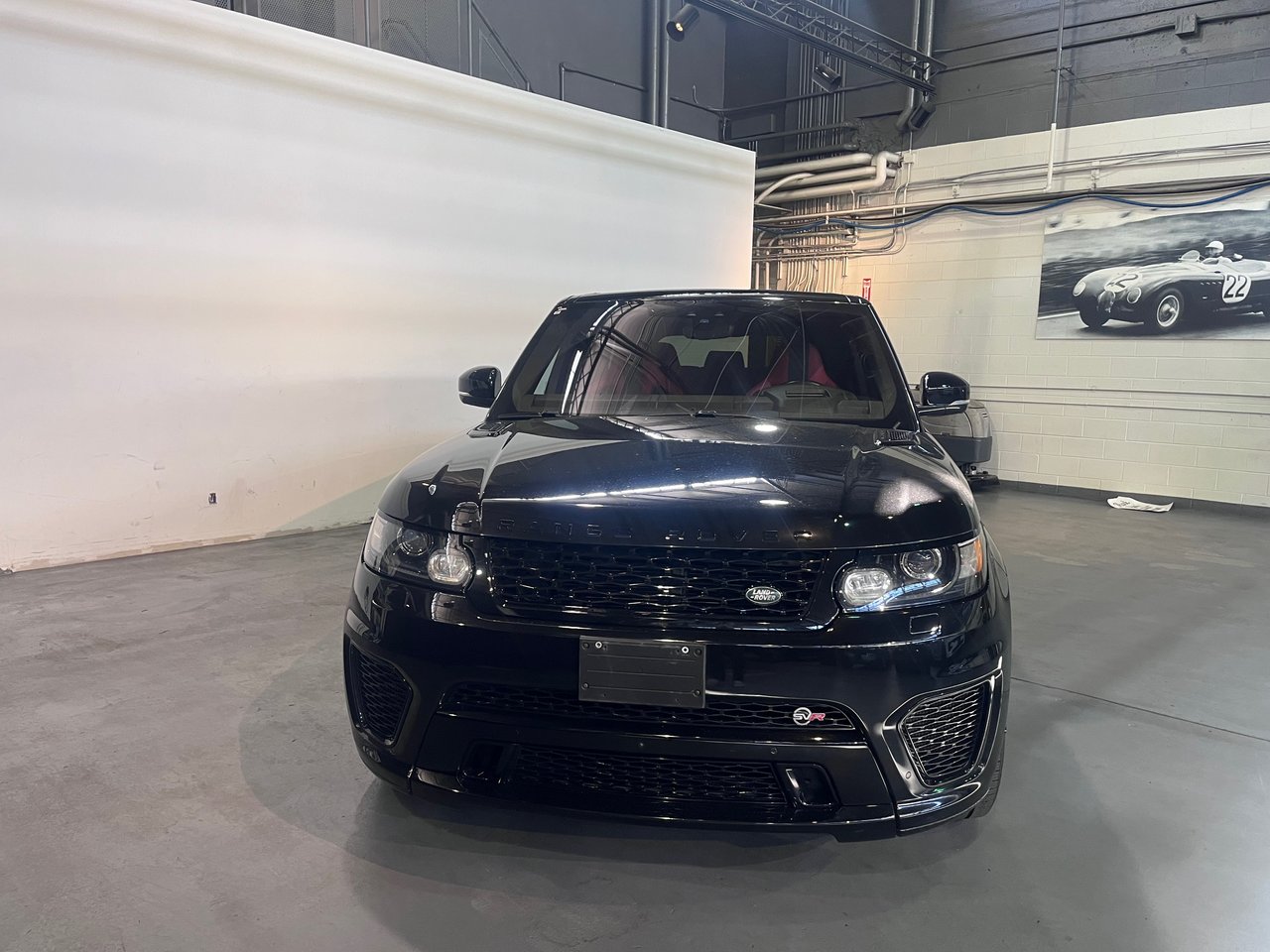 Used 2017 Santorini Black Land Rover V8 Supercharged SVR image 12