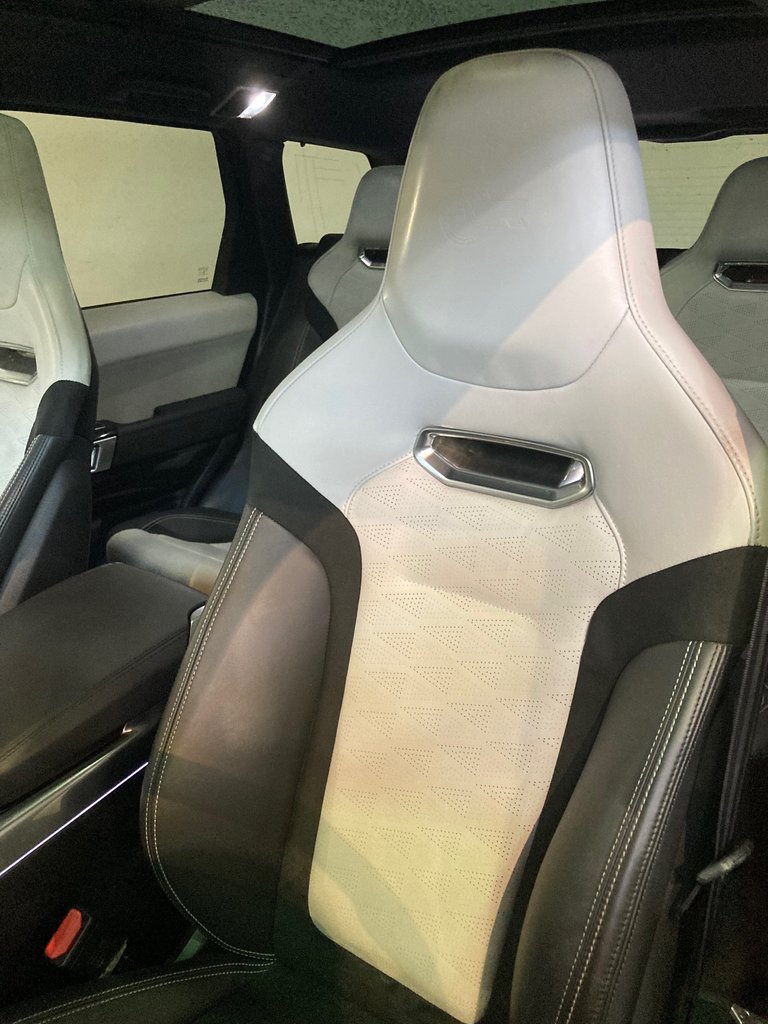 Used 2019 Santorini Black Land Rover V8 Supercharged SVR image 17