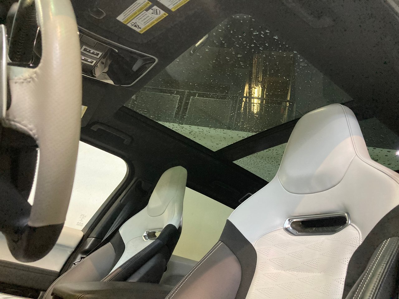 Used 2019 Santorini Black Land Rover V8 Supercharged SVR image 18