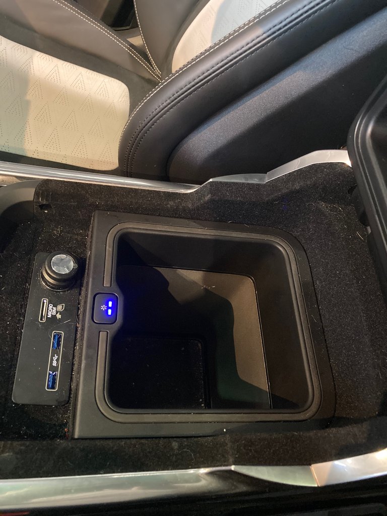 Used 2019 Santorini Black Land Rover V8 Supercharged SVR image 19