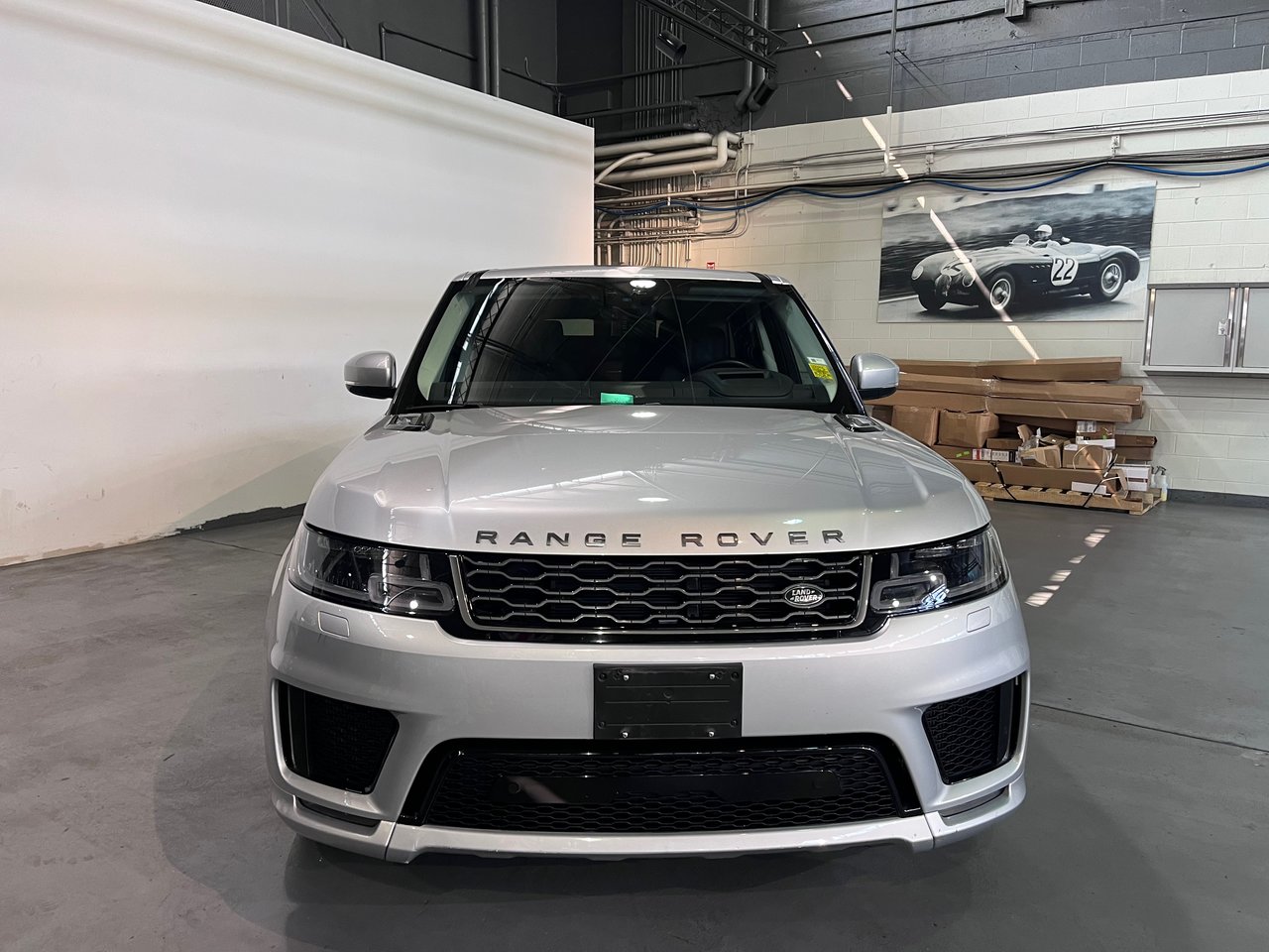 Used 2020 Indus Silver Land Rover V8 Supercharged HSE Dynamic image 12