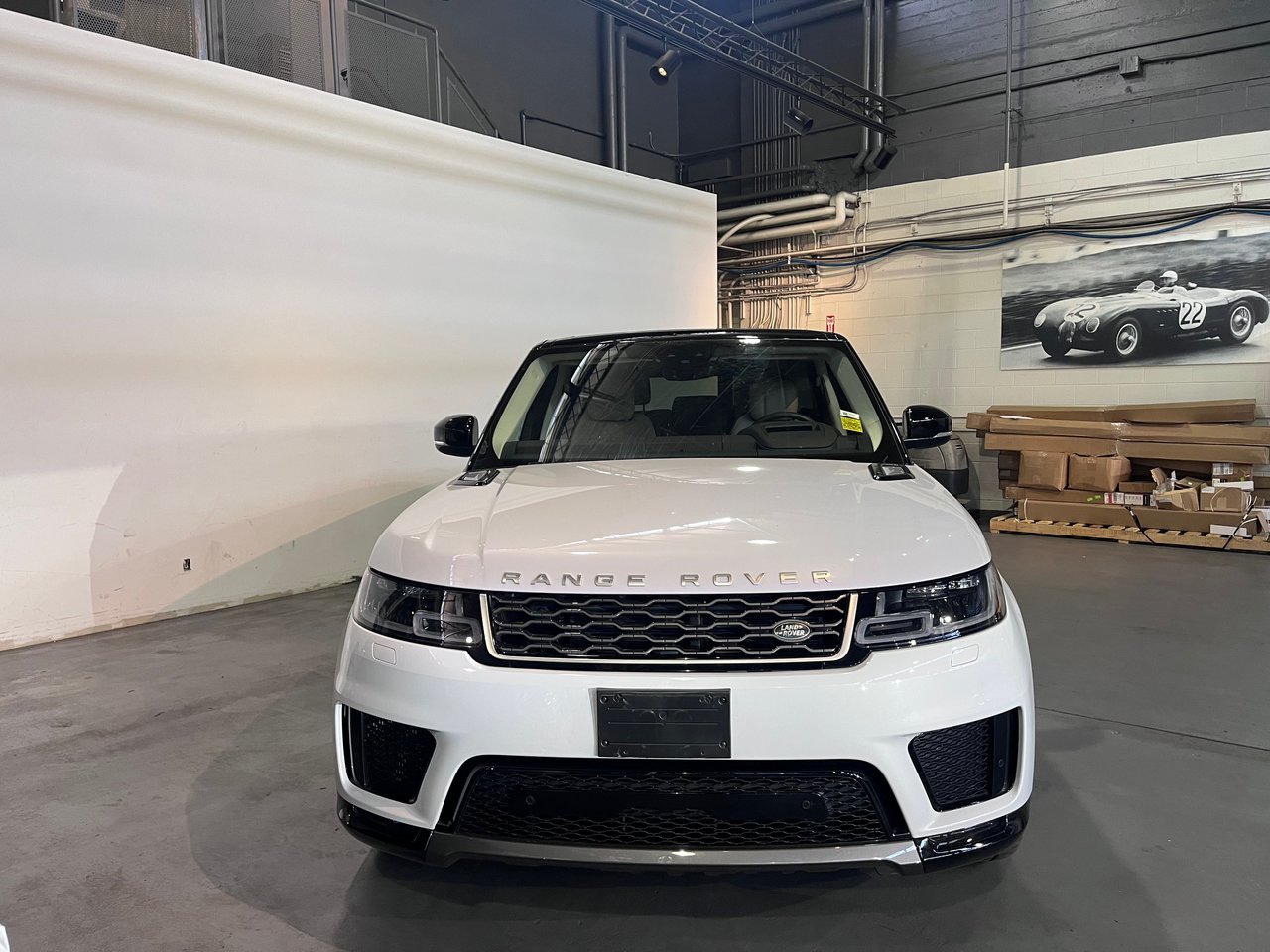 Used 2020 Yulong White Land Rover V6 Td6 HSE image 11
