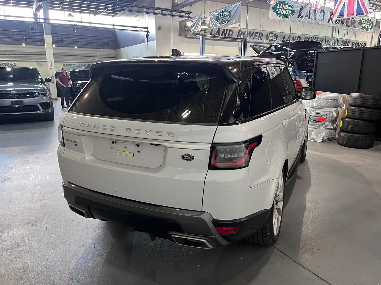 Used 2020 Yulong White Land Rover V6 Td6 HSE image 10