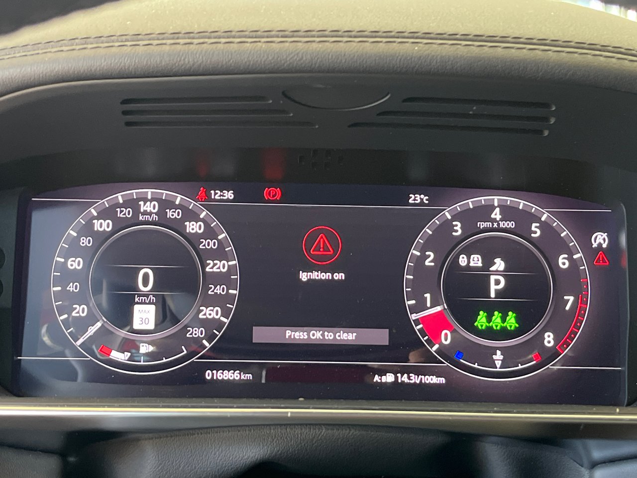 Certified Used 2021 Portofino Blue Land Rover V8 Supercharged HSE Dynamic image 5