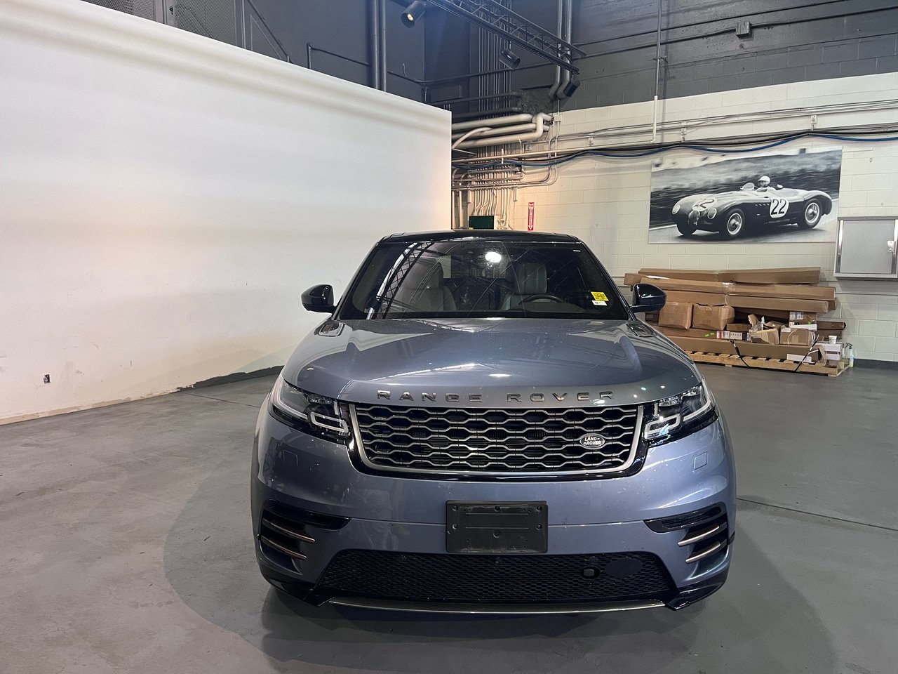 Used 2019 Byron Blue Land Rover P380 HSE R-Dynamic image 13