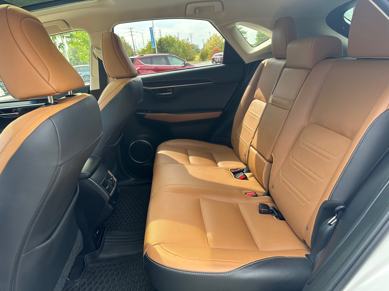 Used 2019 White Lexus NX 300 image 16