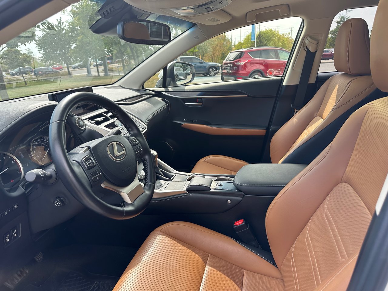 Used 2019 White Lexus NX 300 image 19