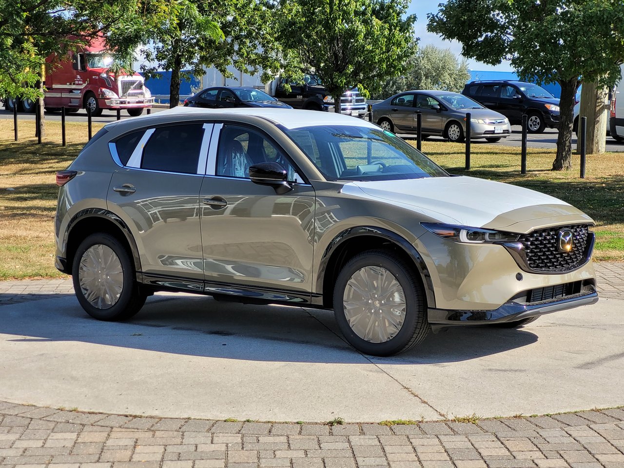 New 2024 Zircon Sand Metallic Mazda Suna image 9