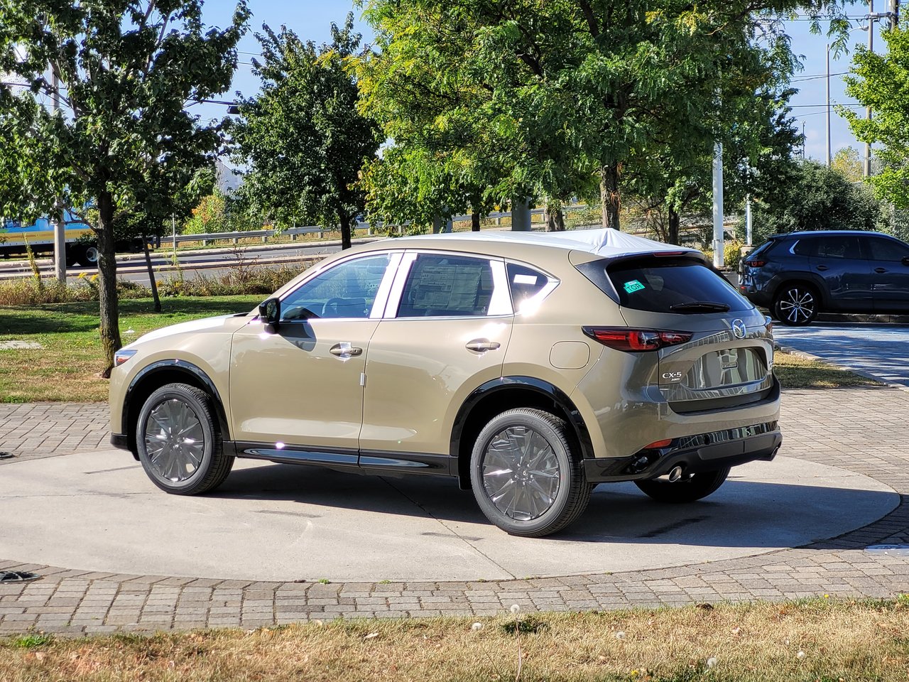 New 2024 Zircon Sand Metallic Mazda Suna image 4