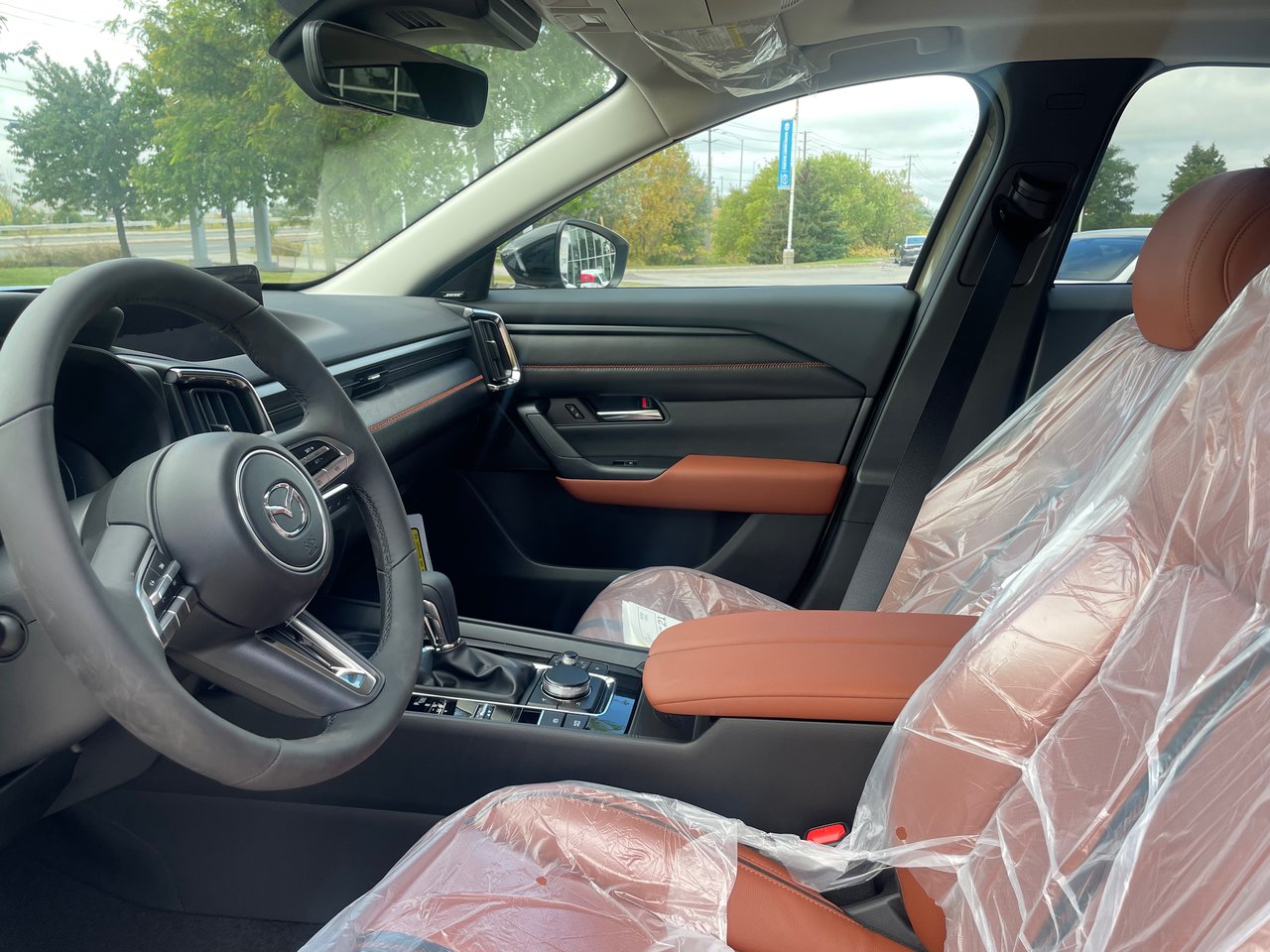 New 2024 Zircon Sand Metallic Mazda MERIDIAN image 14