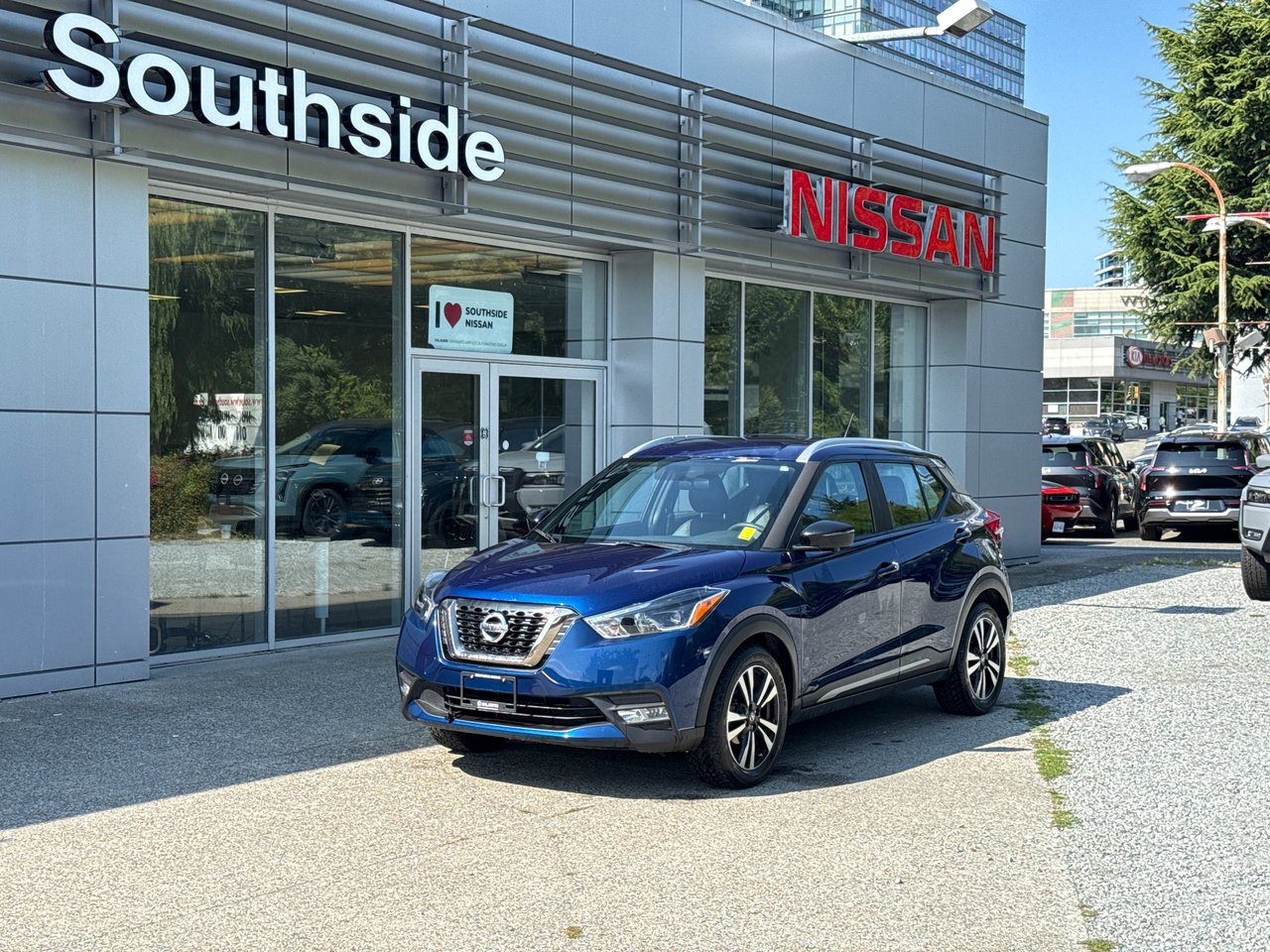 Deep Blue Pearl 2019 Nissan Kicks SUV / Crossover Front-Wheel Drive Automatic